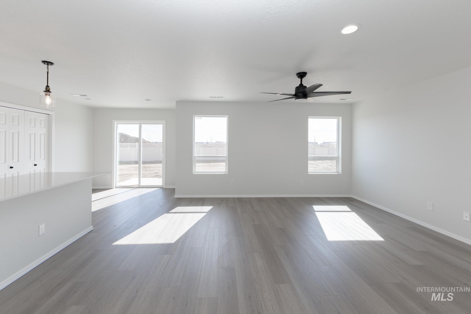 11195 Cart St Property Photo 10