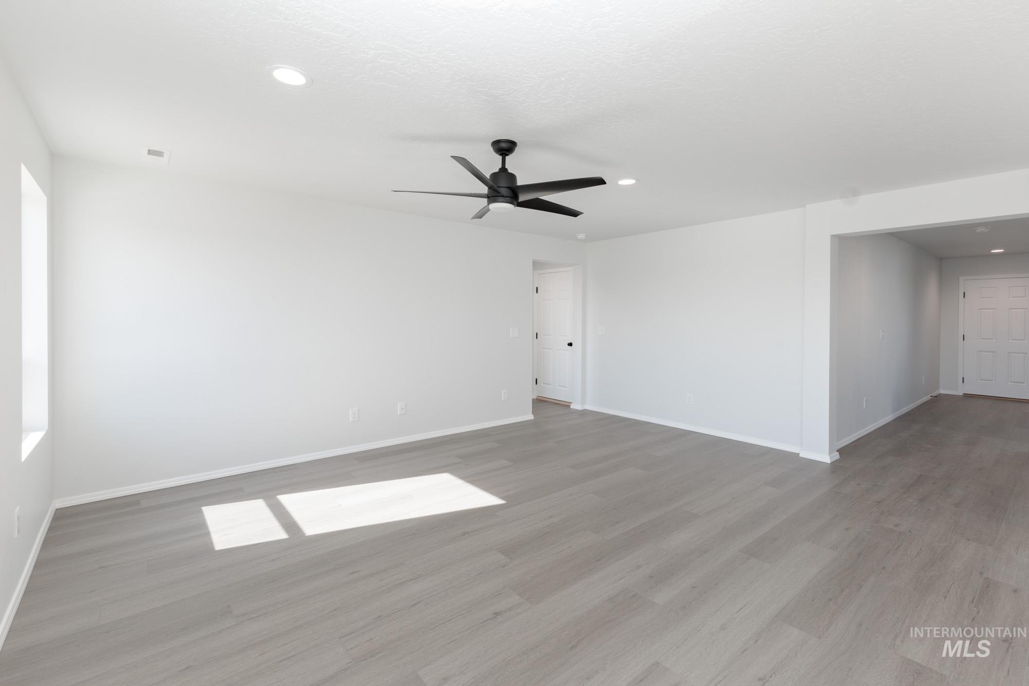 11195 Cart St Property Photo 11