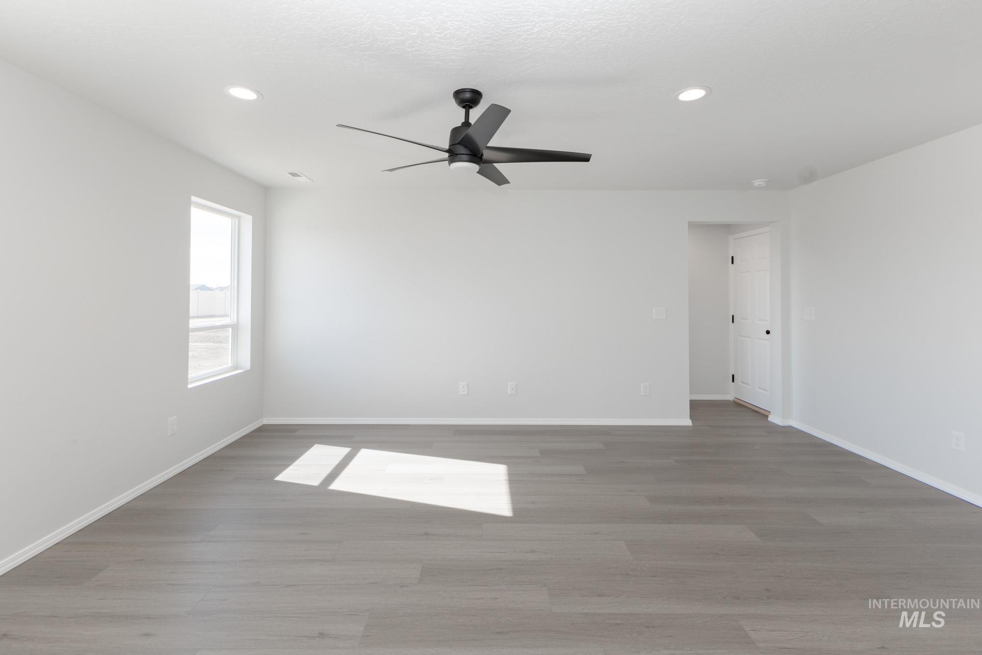 11195 Cart St Property Photo 12