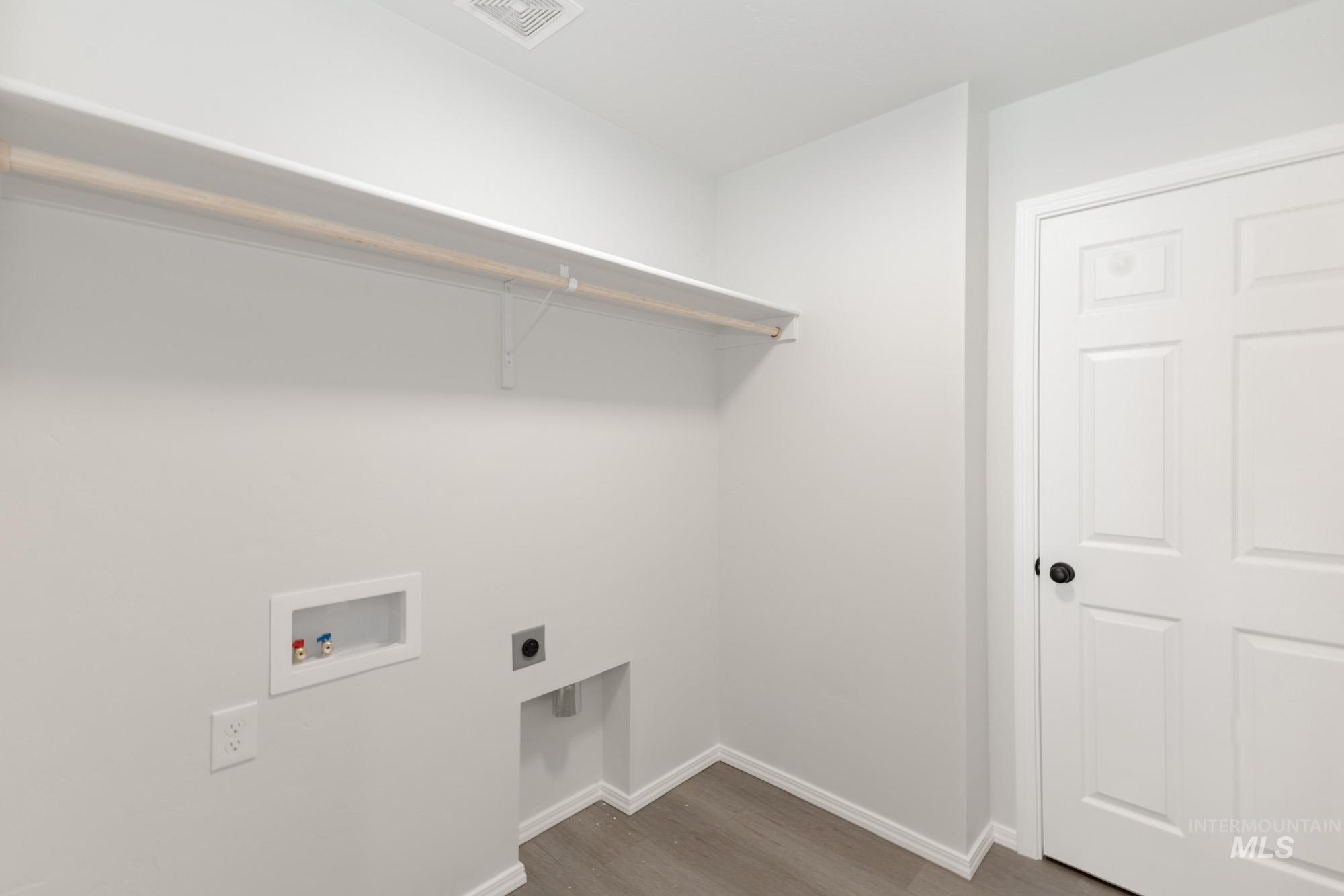 11195 Cart St Property Photo 18