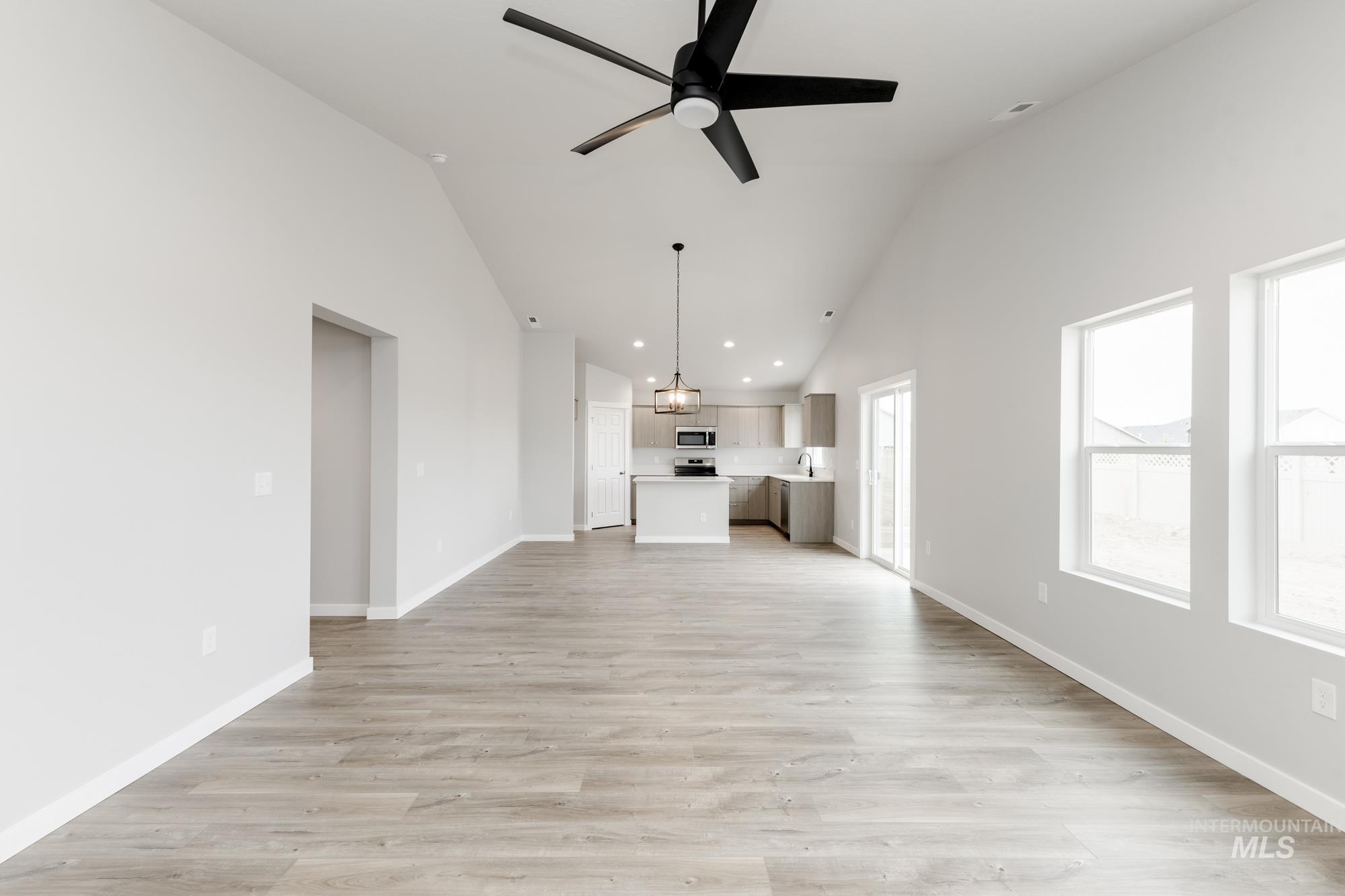 11122 Canvas St Property Photo 7