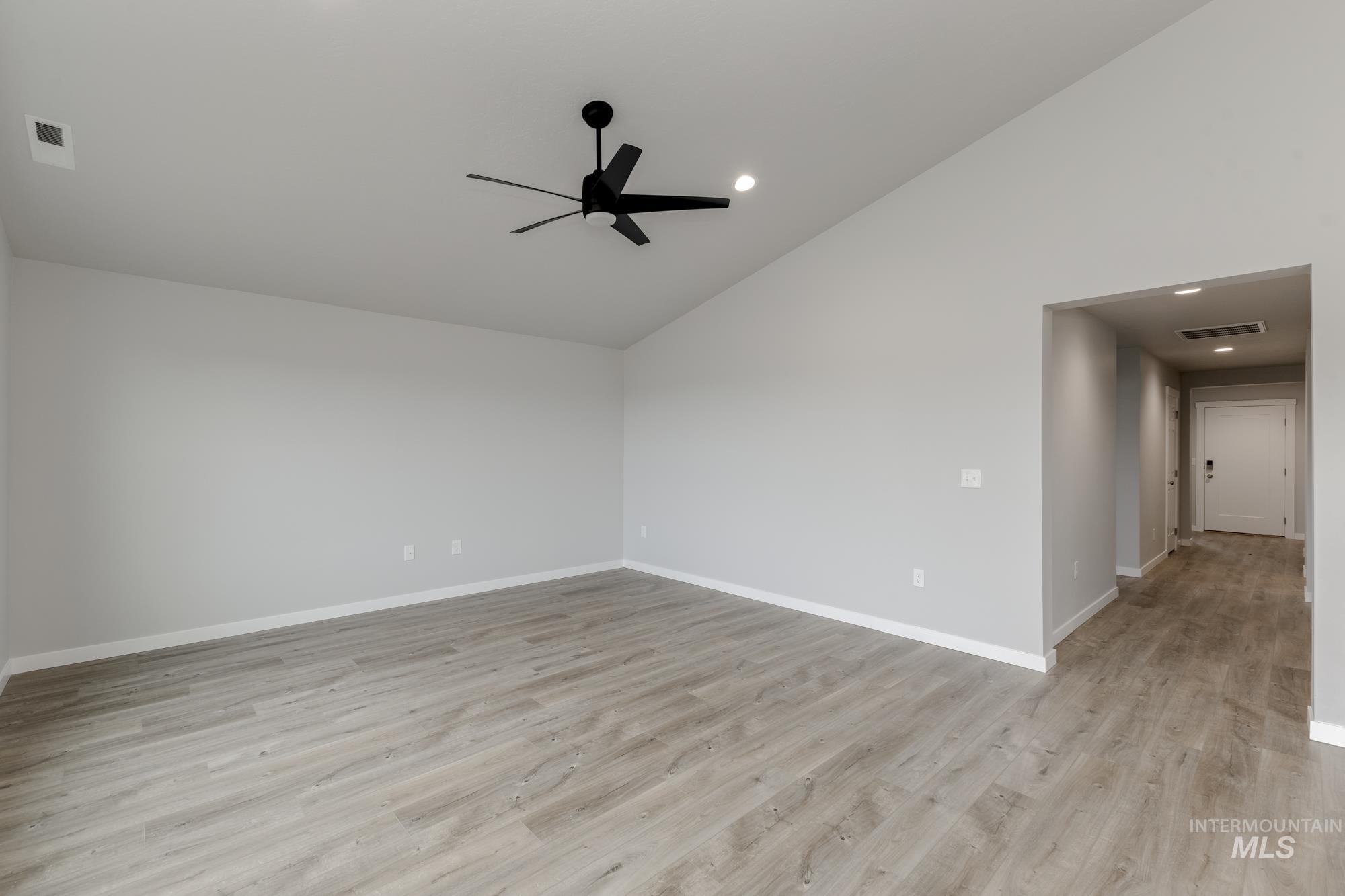 11122 Canvas St Property Photo 8