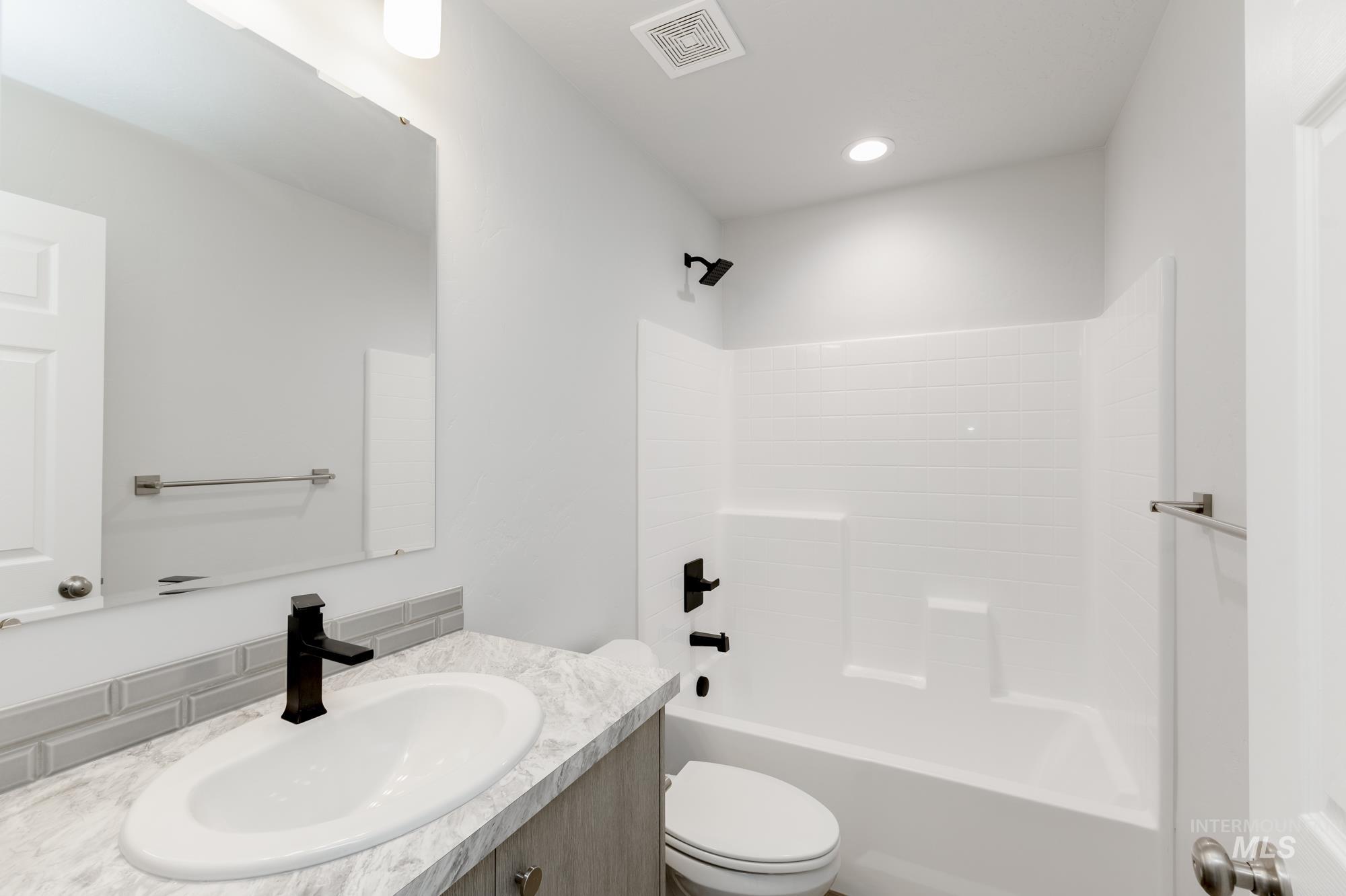 11122 Canvas St Property Photo 14