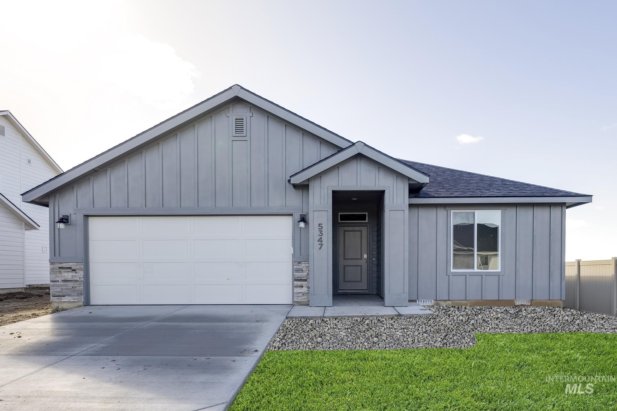 5347 E Sublette St Property Photo 1