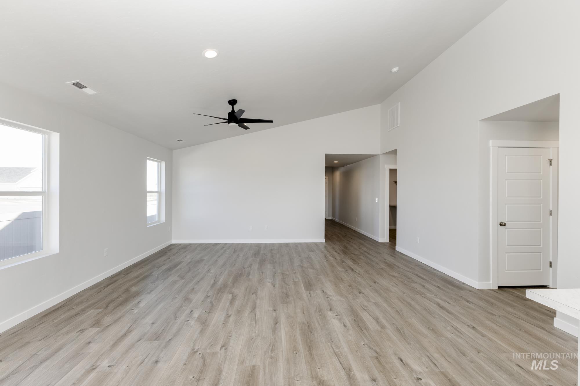 5347 E Sublette St Property Photo 8