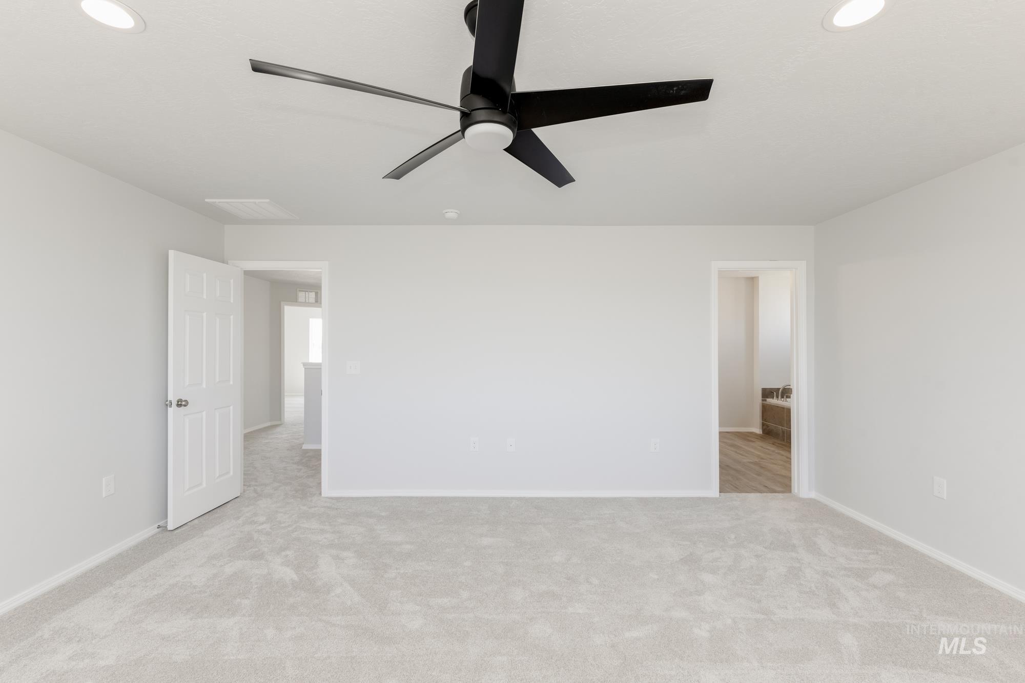 7286 E Shields Dr Property Photo 23