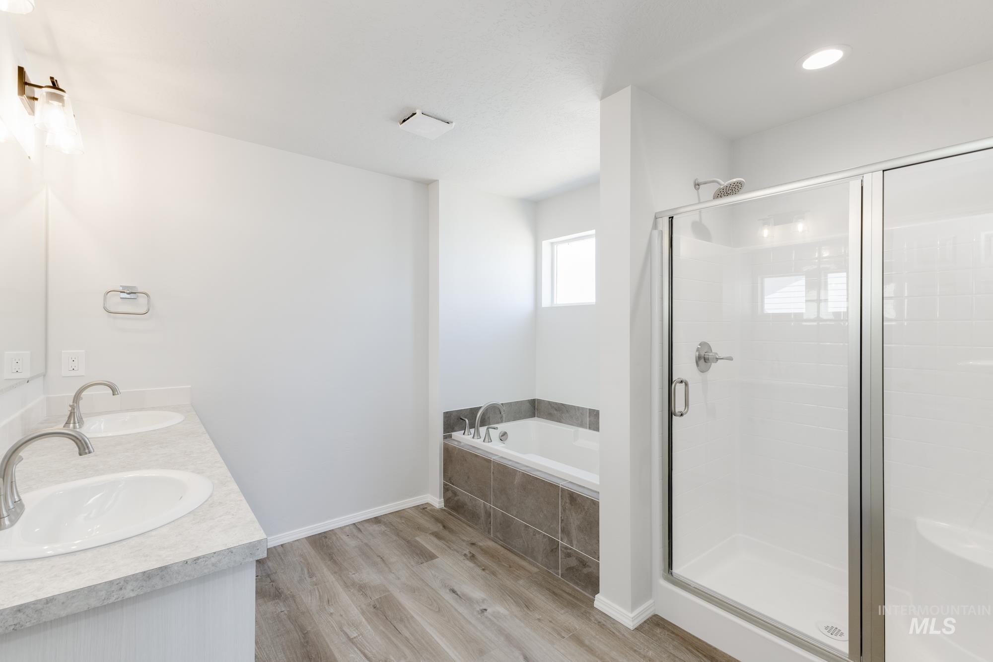 7286 E Shields Dr Property Photo 24