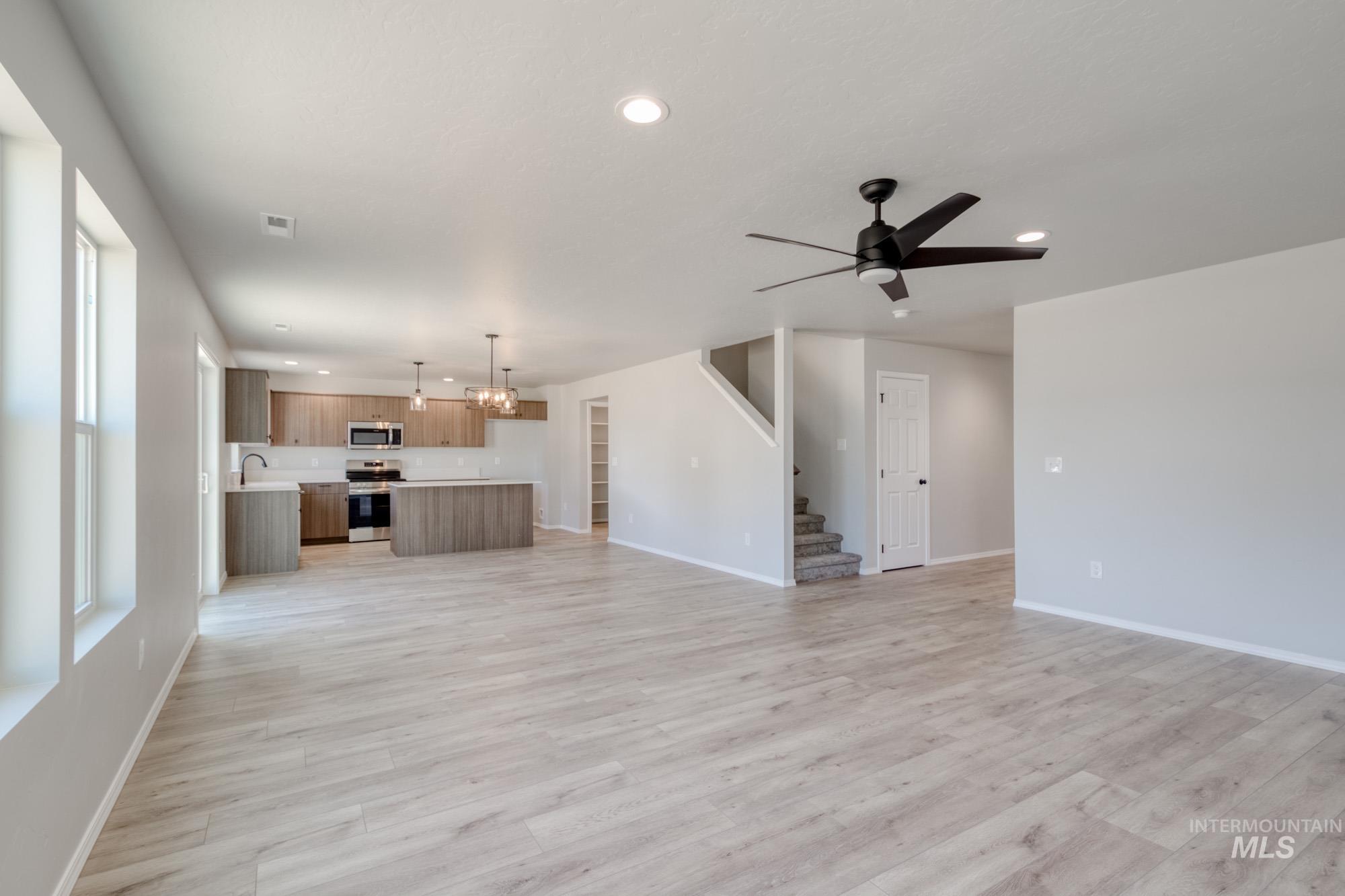 318 Chalcedony Ave Property Photo 12