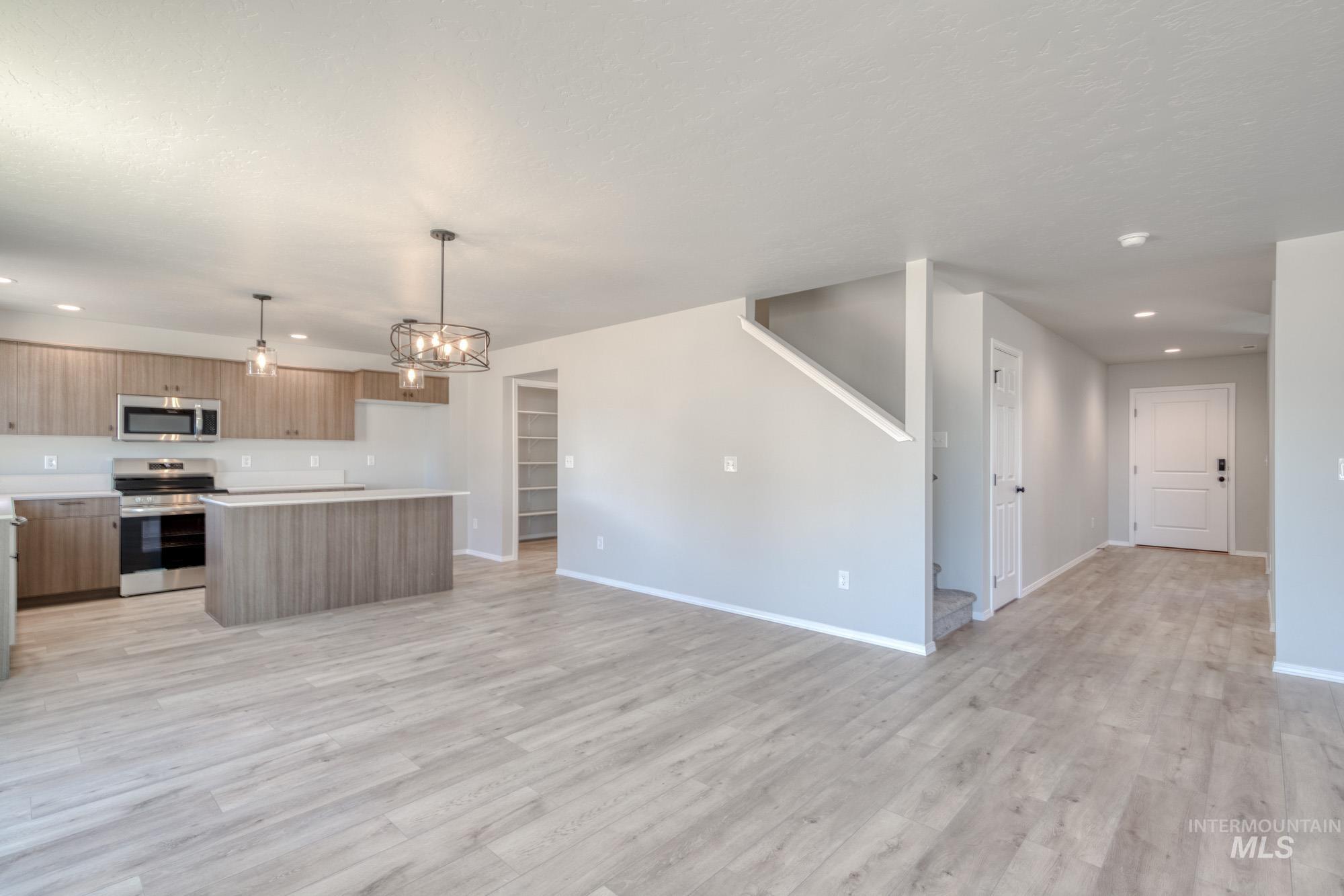 318 Chalcedony Ave Property Photo 13