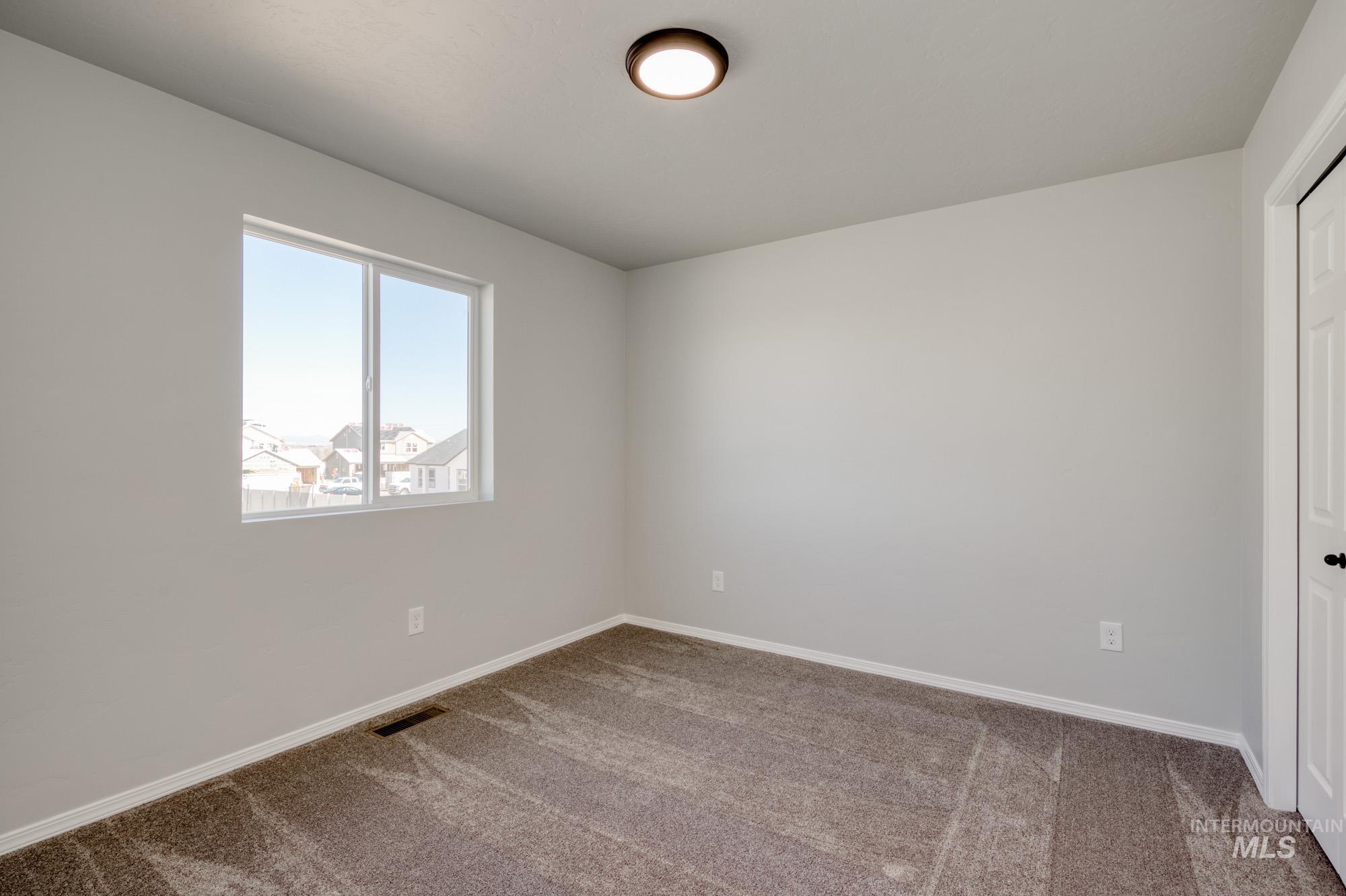 318 Chalcedony Ave Property Photo 23