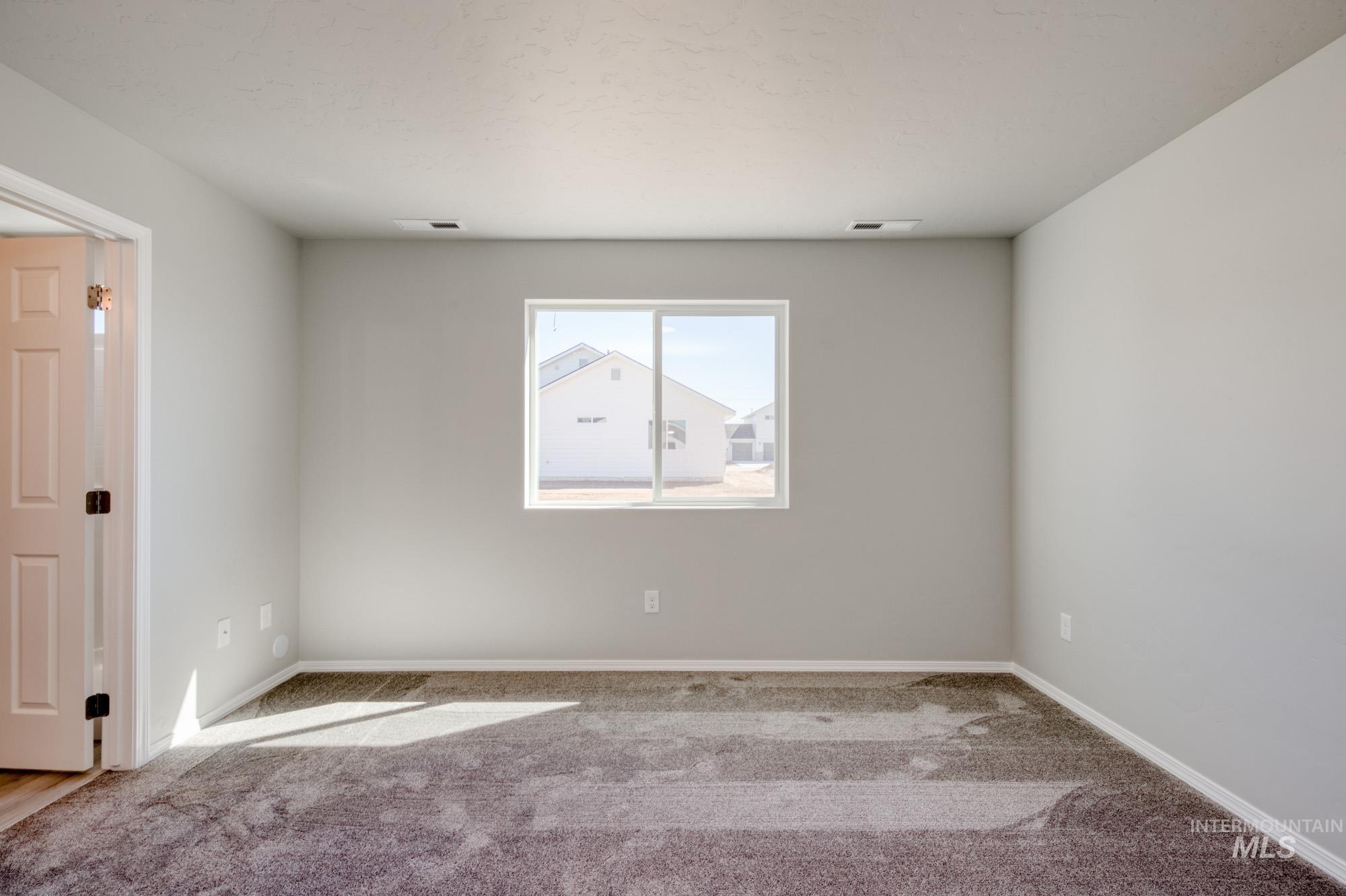 310 Chalcedony Ave Property Photo 16