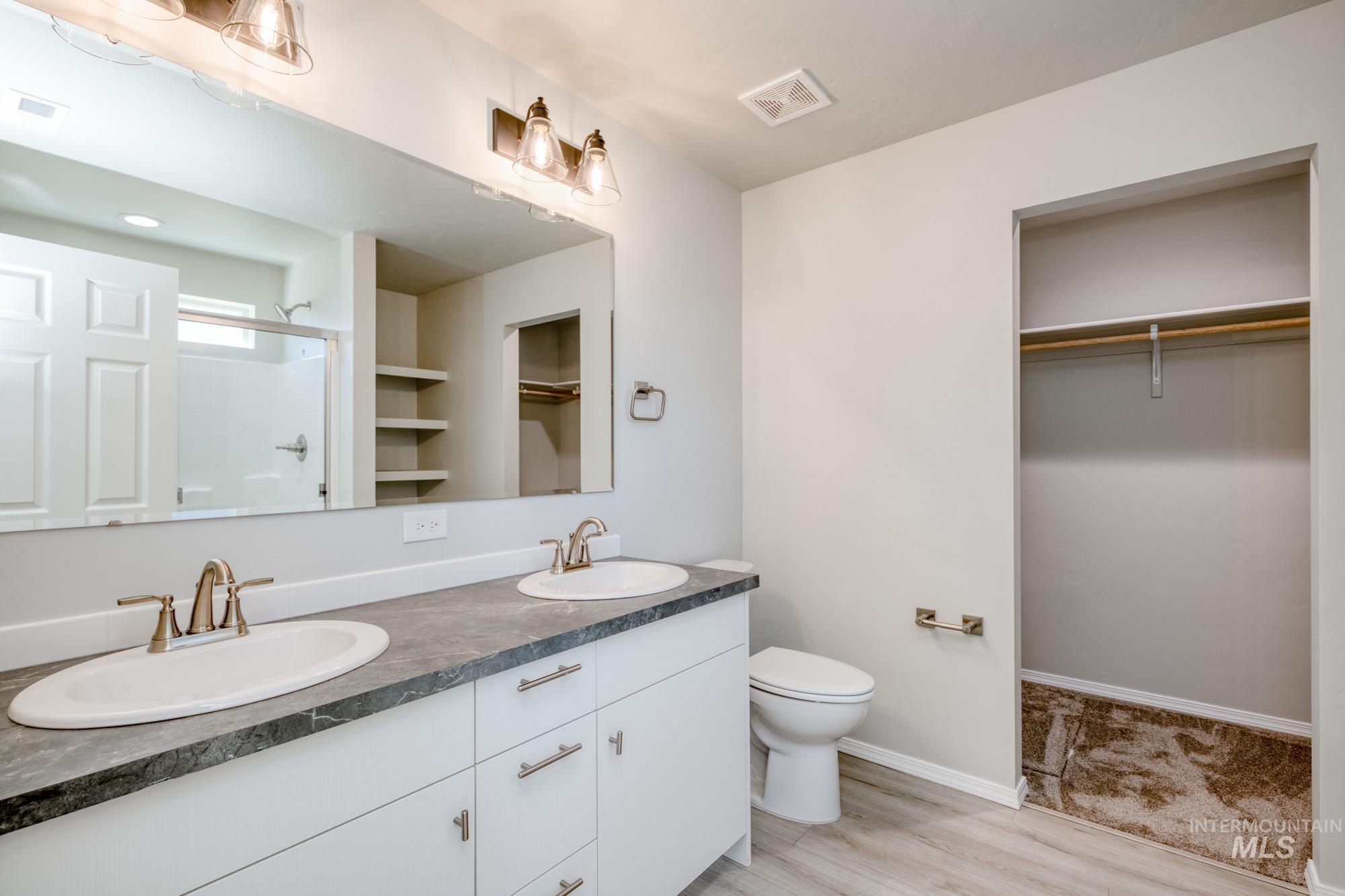 310 Chalcedony Ave Property Photo 18