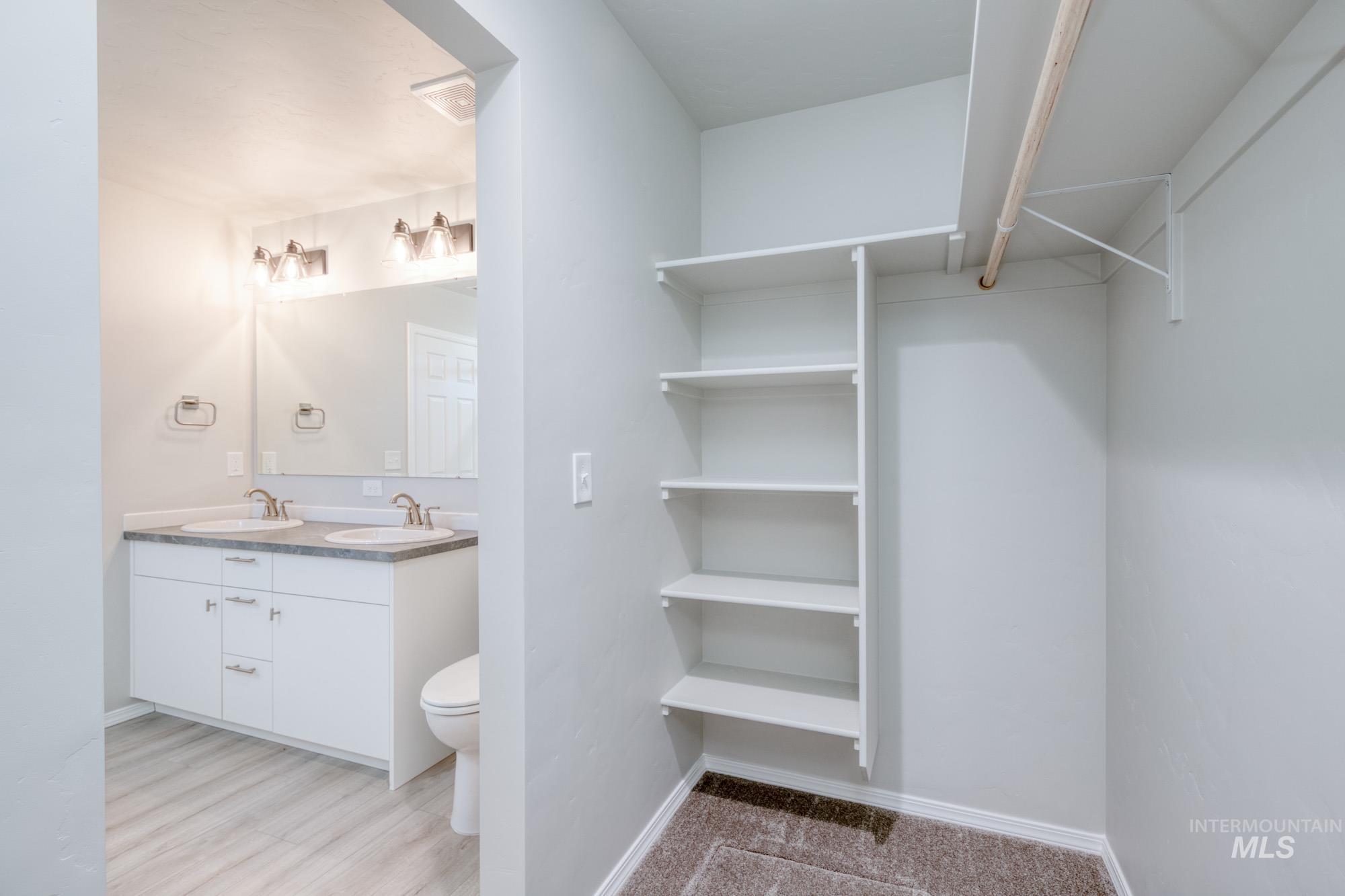 310 Chalcedony Ave Property Photo 20