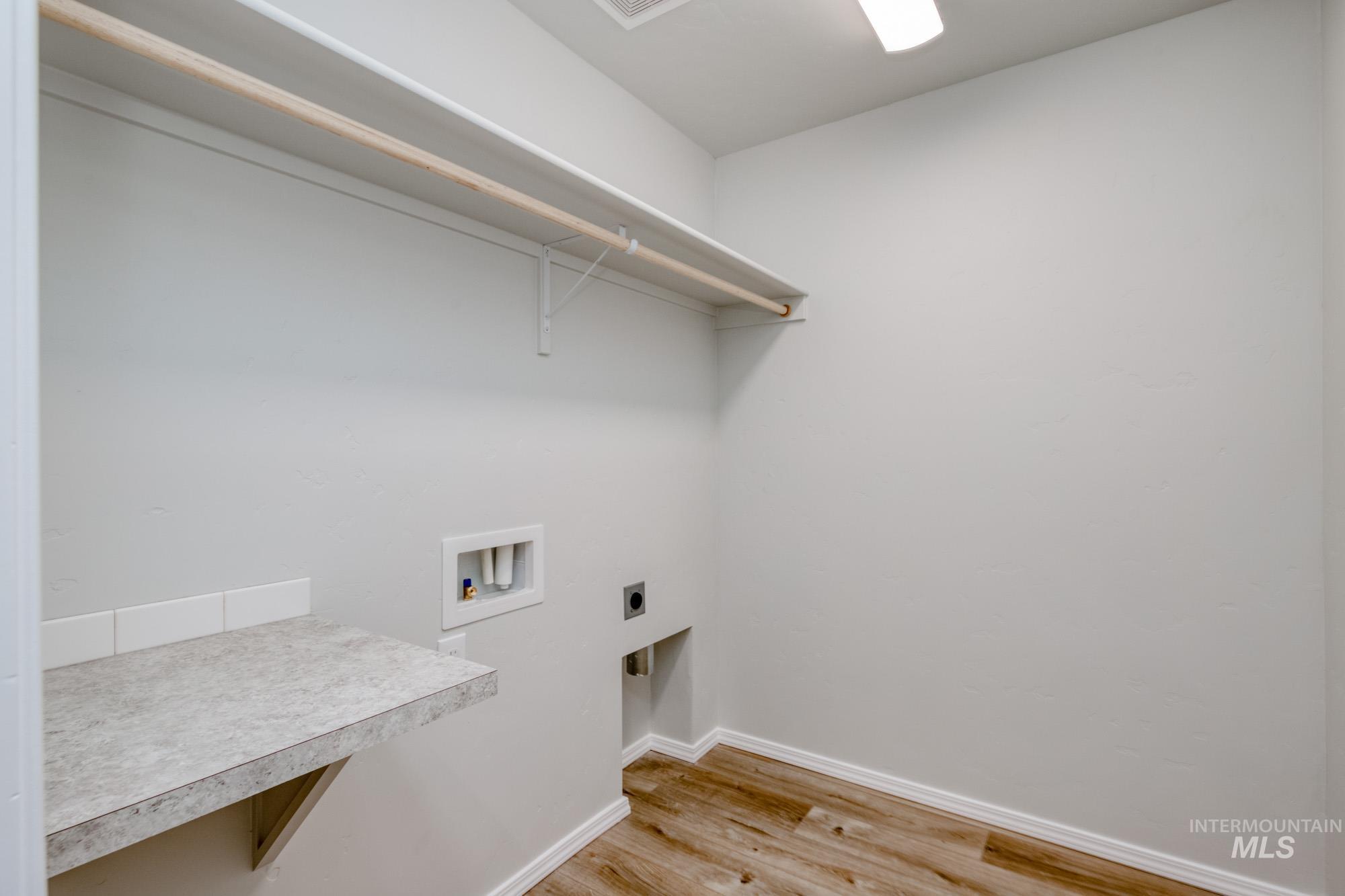 207 Goldstone Ave Property Photo 17