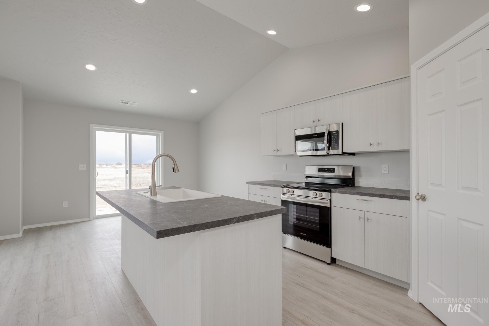 2583 N Arroyo Vista Way Property Photo 4