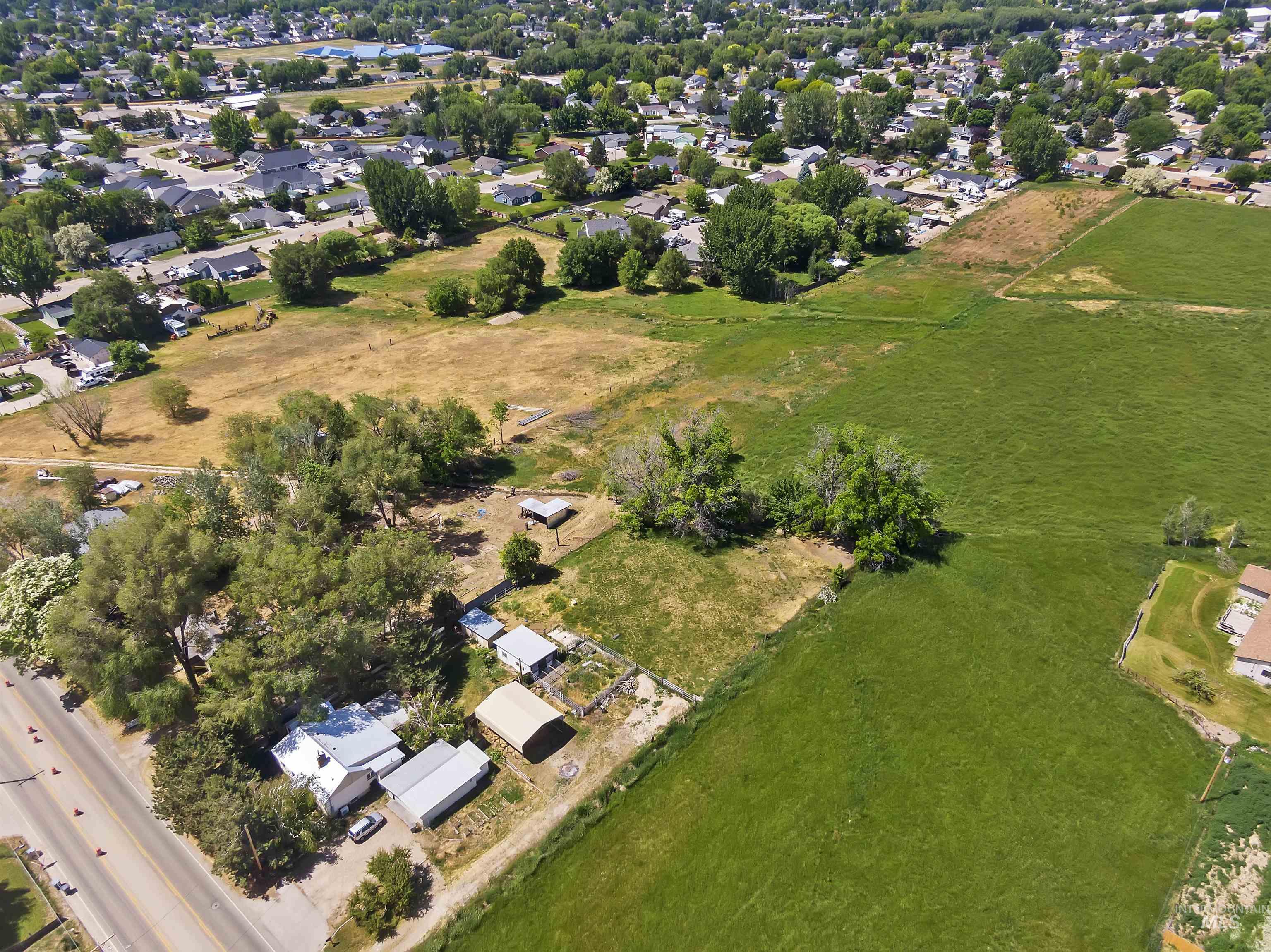 1111 Southside Blvd Property Photo 6
