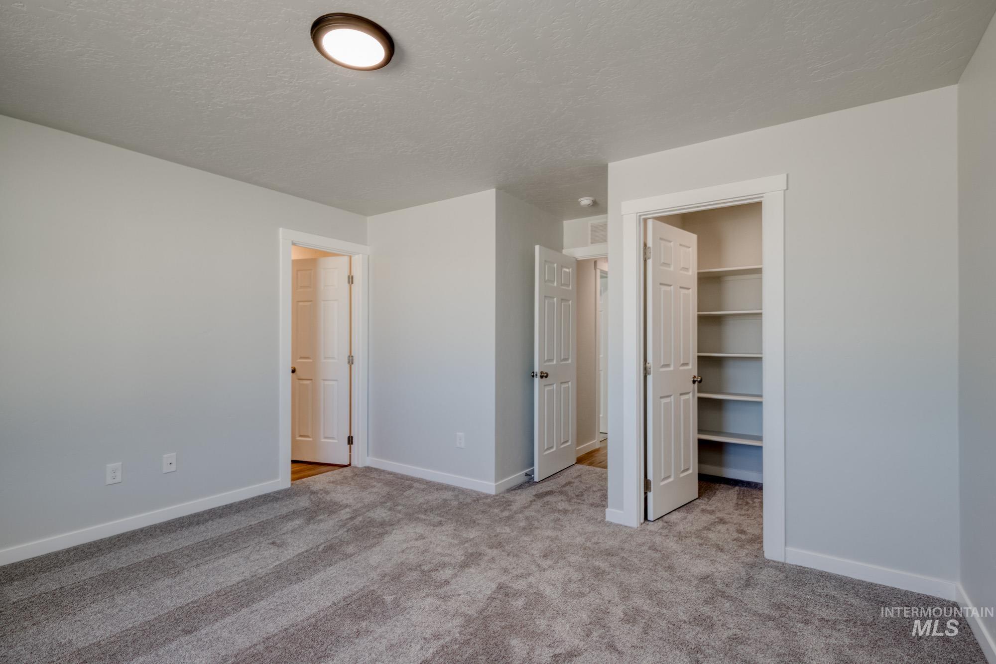 2372 W Opalite Dr Property Photo 18