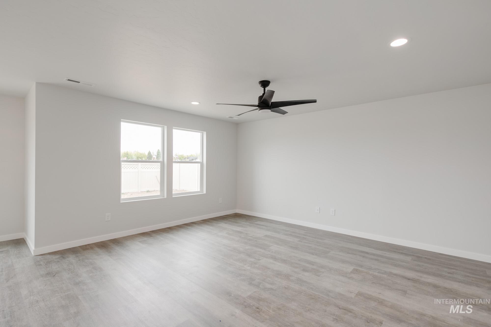 2348 W Opalite Dr Property Photo 12