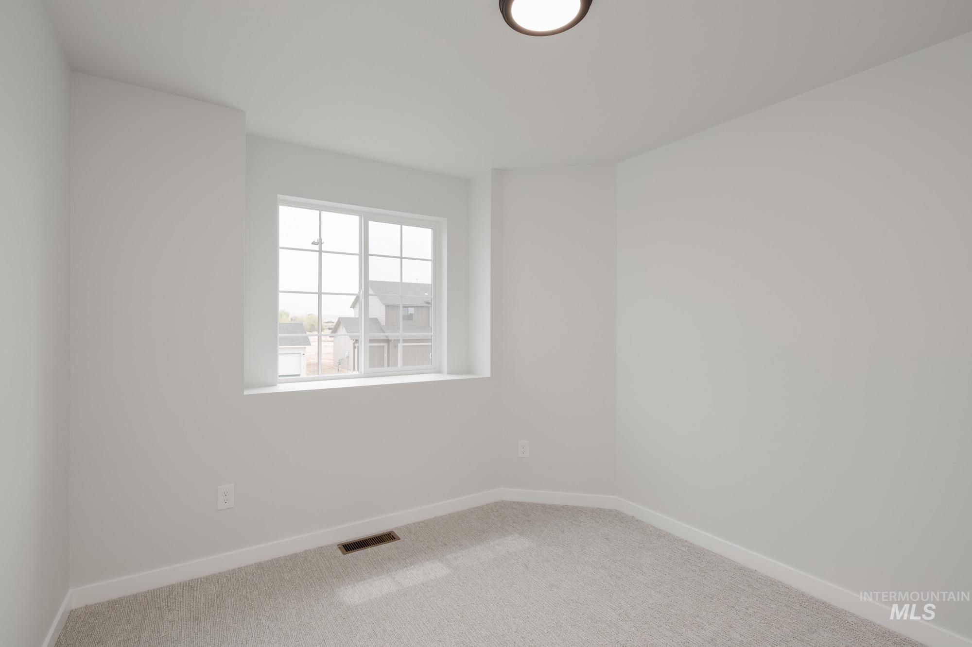 2348 W Opalite Dr Property Photo 16