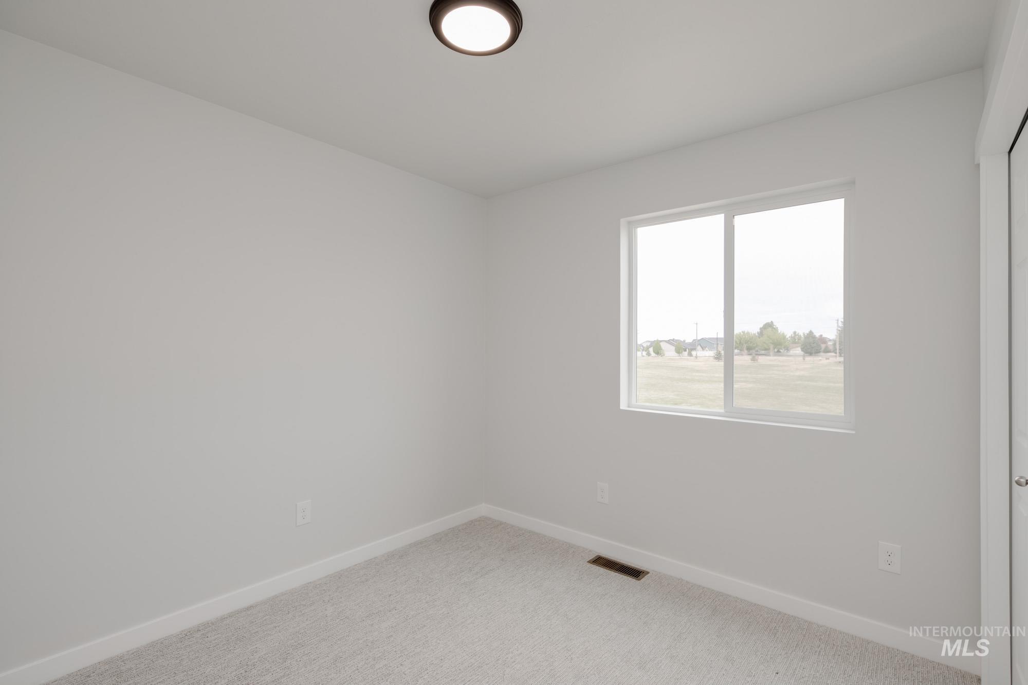 2348 W Opalite Dr Property Photo 18