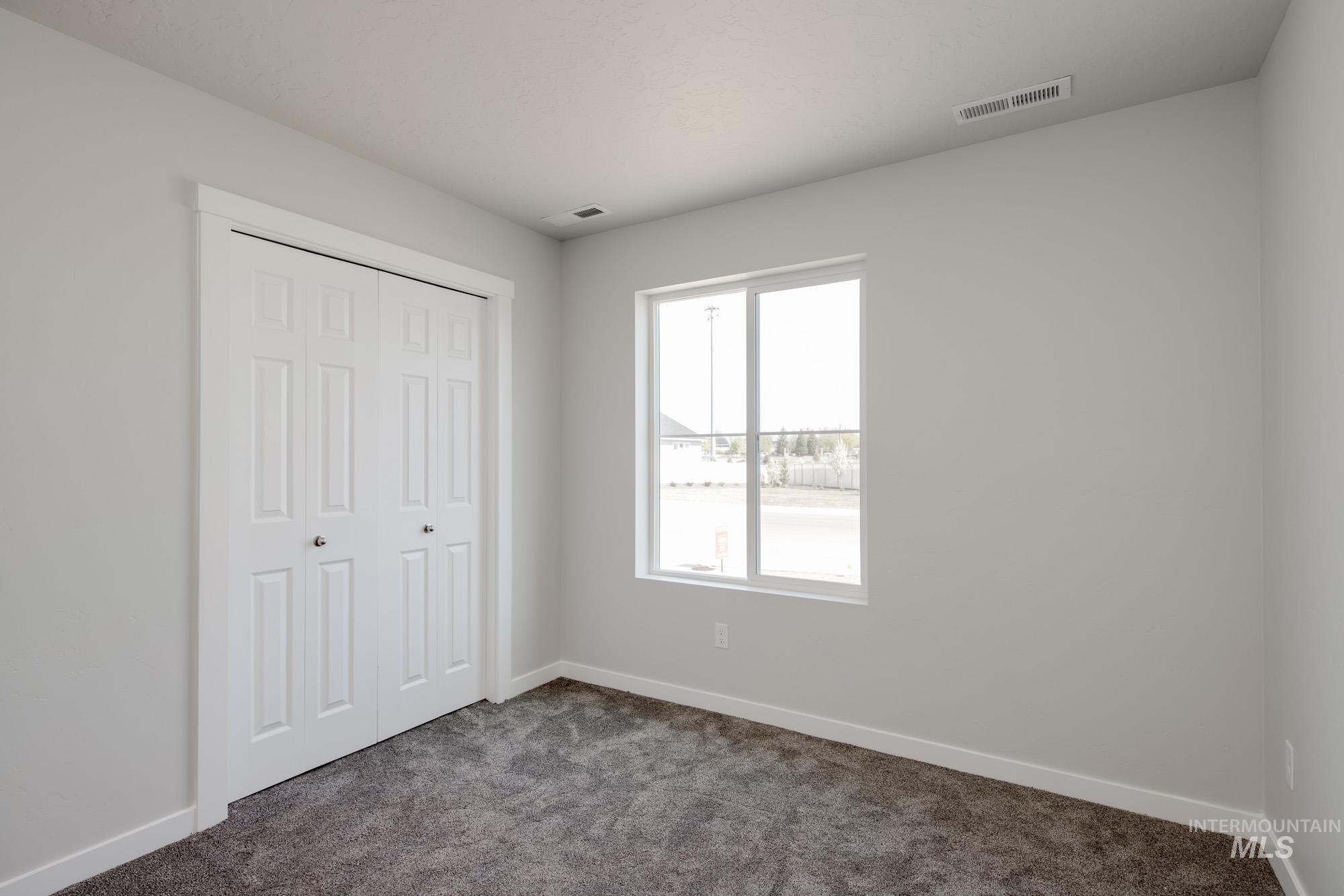 2395 W Opalite Dr Property Photo 12
