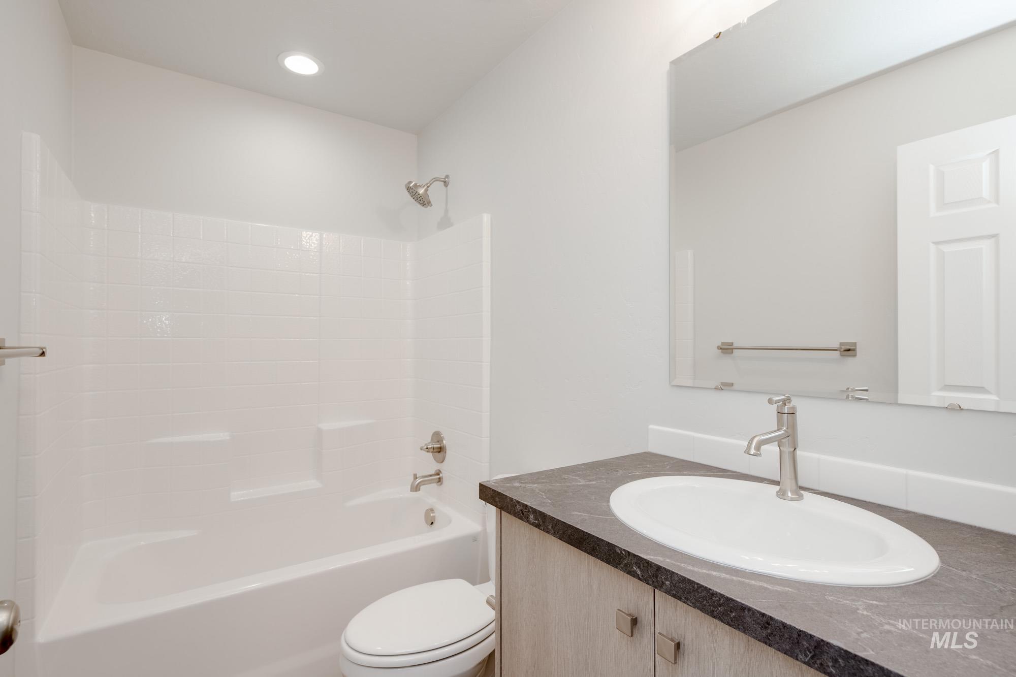 2395 W Opalite Dr Property Photo 13