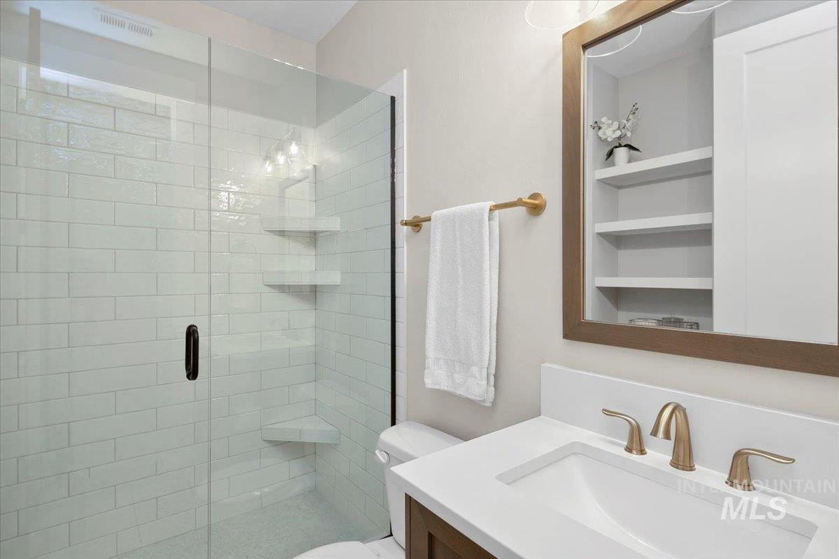 8470 W Cliff Rose Ct Property Photo 42