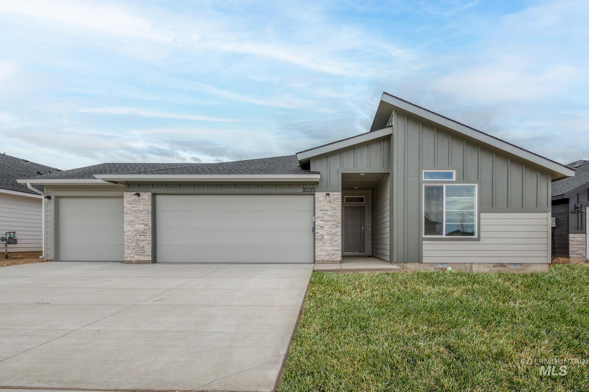 3535 W Morere Dr Property Photo