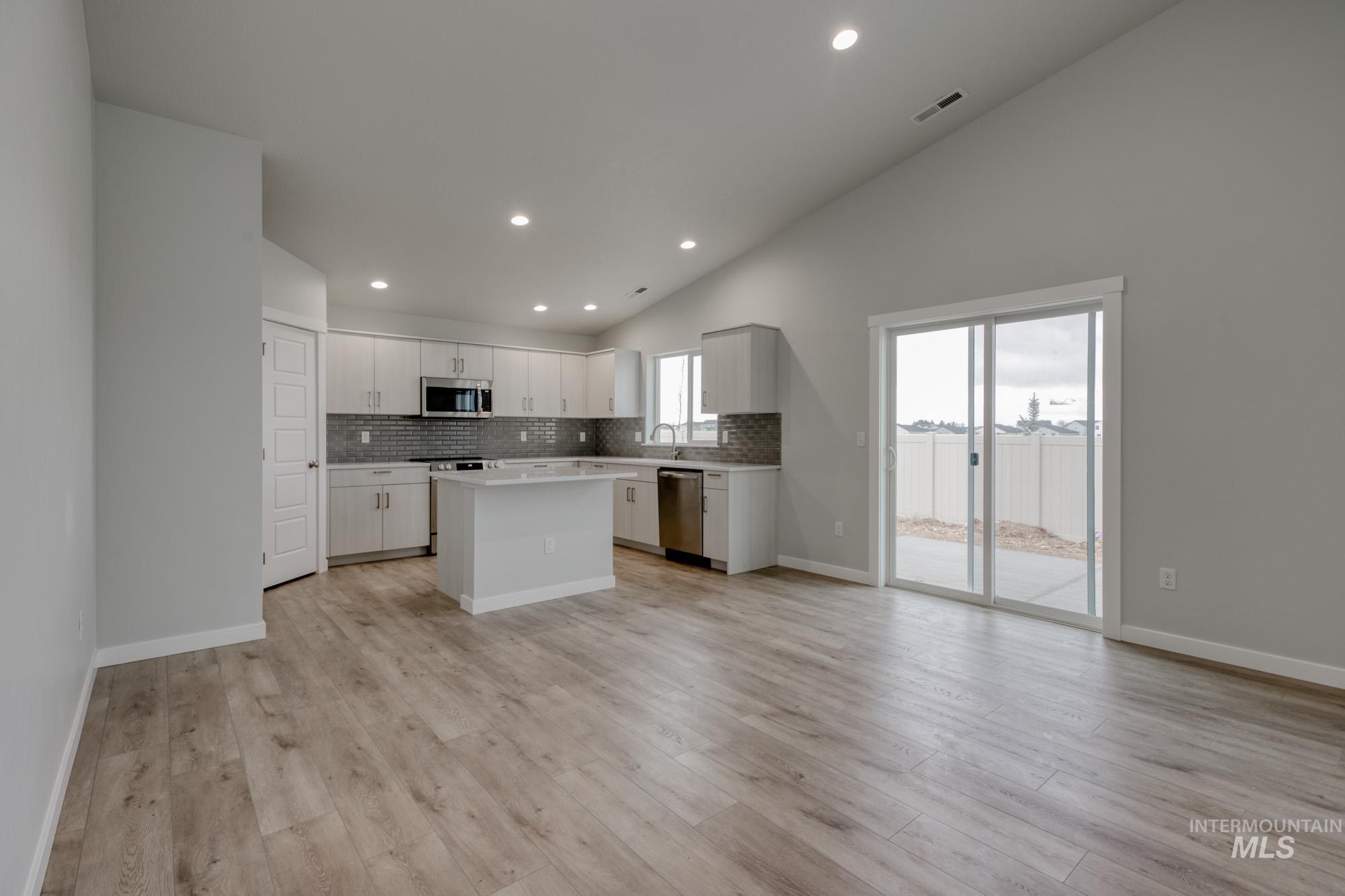 3535 W Morere Dr Property Photo 17