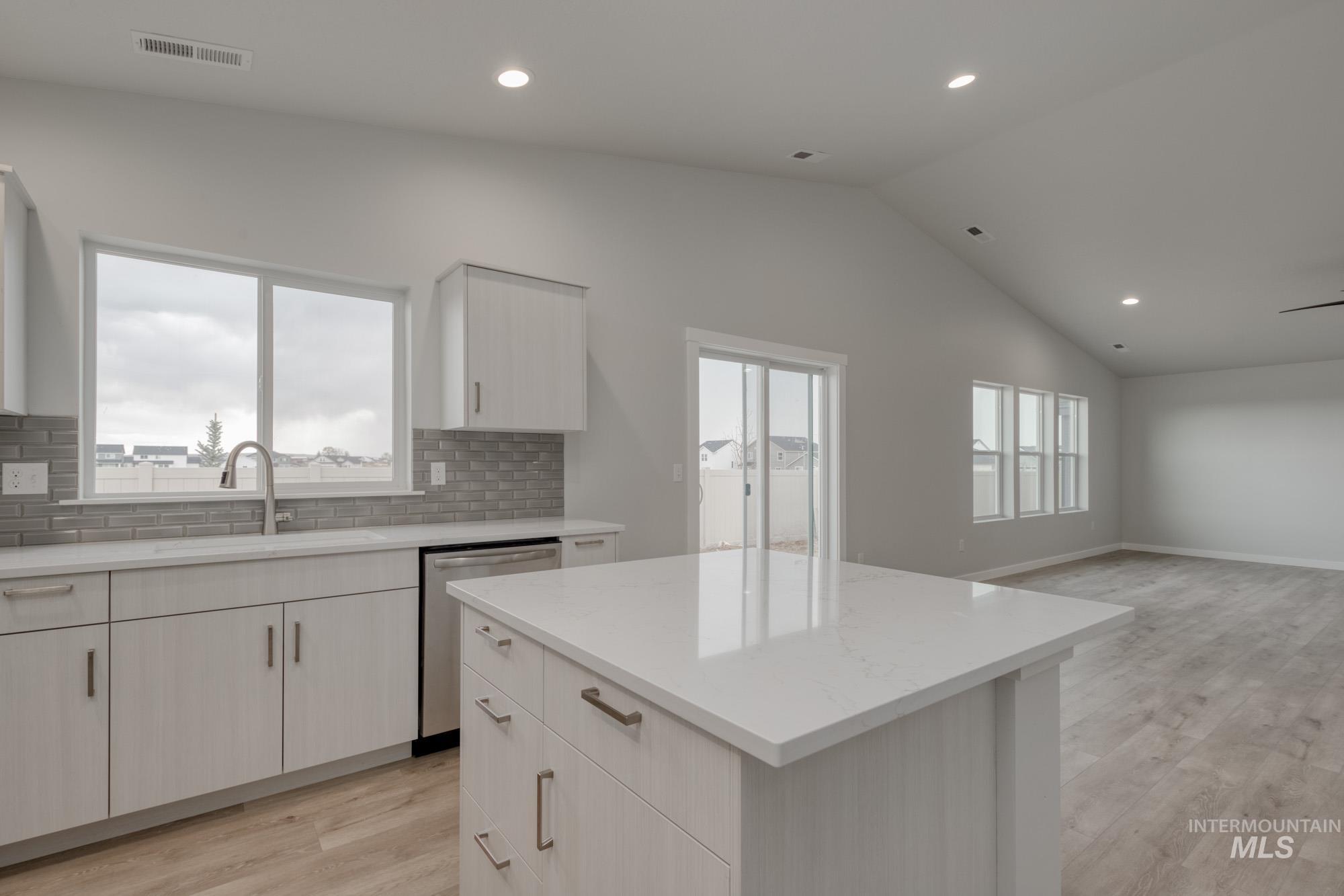 3535 W Morere Dr Property Photo 22