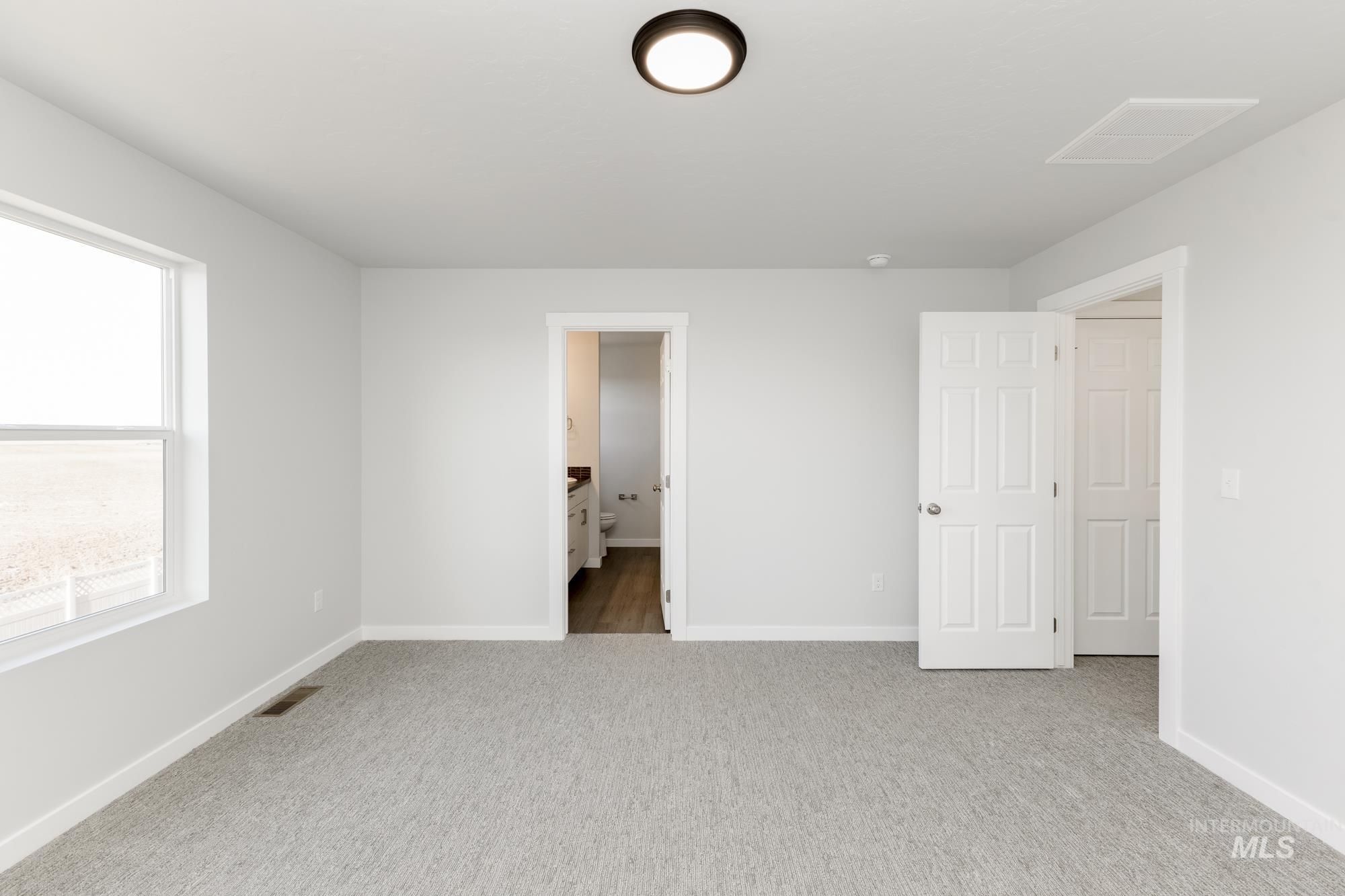 2747 E Valley Wind St Property Photo 22