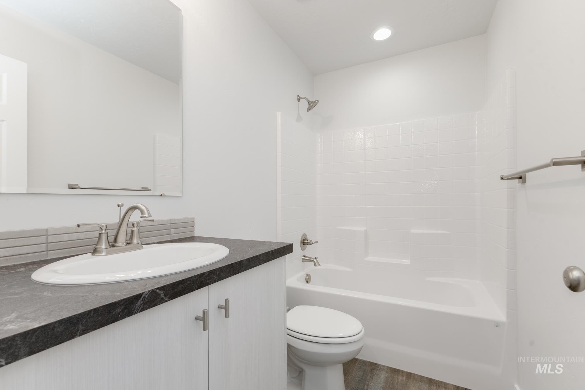 2763 E Valley Wind St Property Photo 15