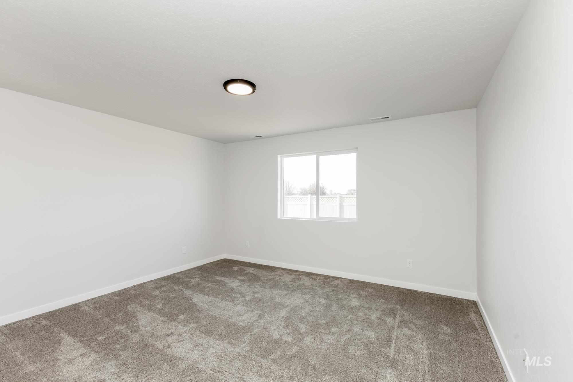2763 E Valley Wind St Property Photo 17