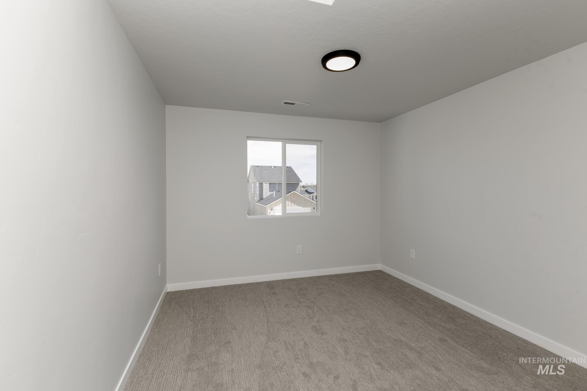 2816 N Eagle Meadow Ave Property Photo 15