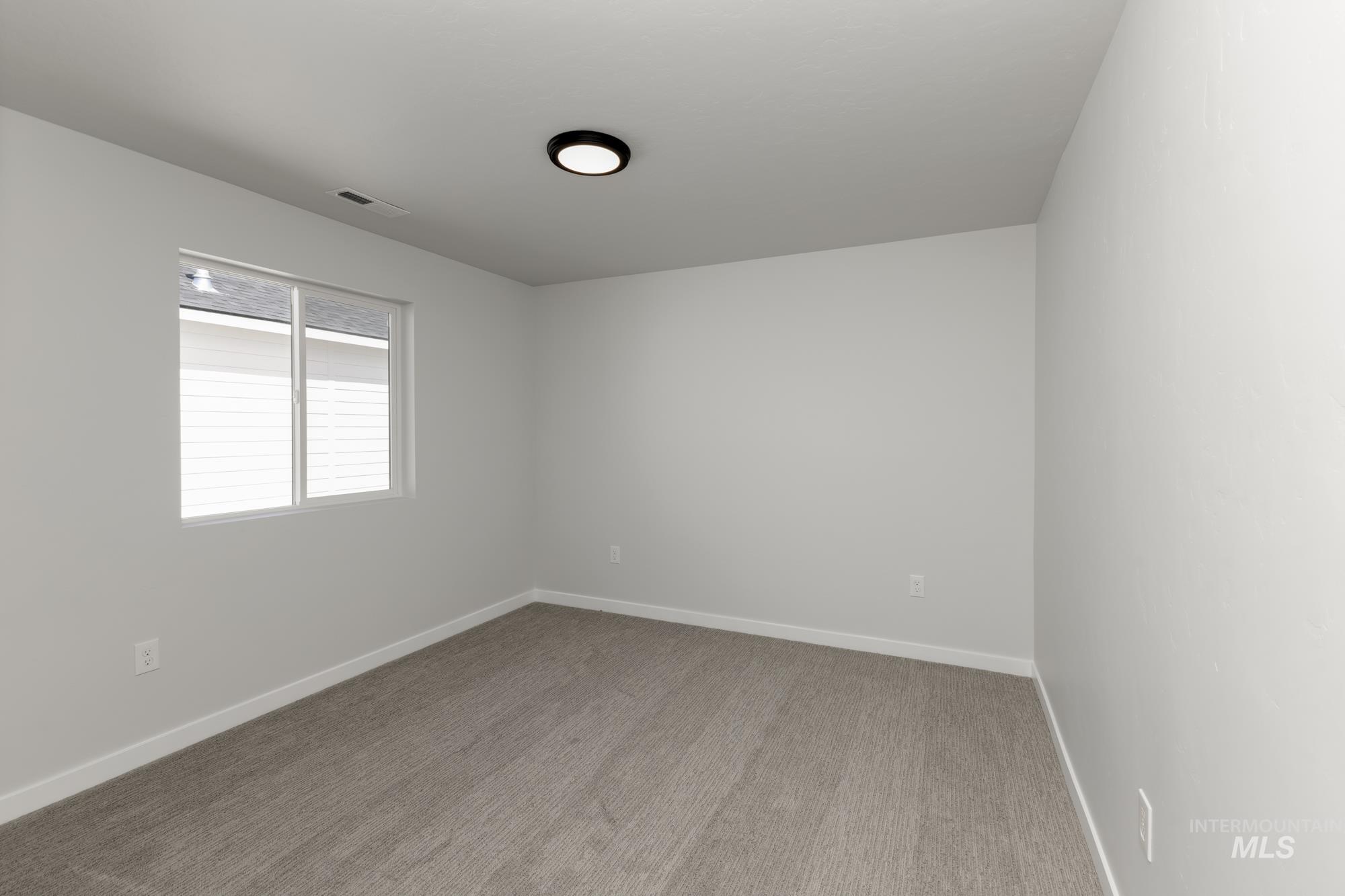 2816 N Eagle Meadow Ave Property Photo 16