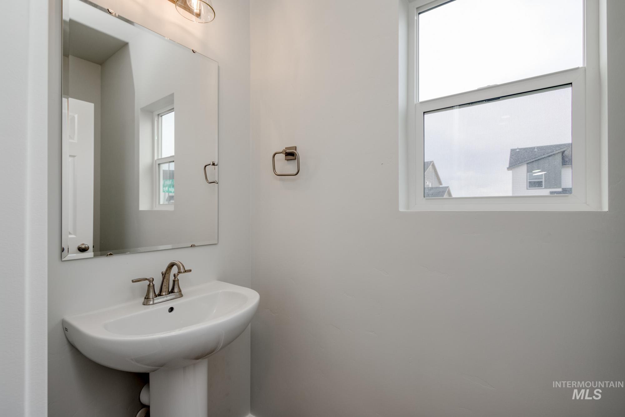 2804 N Eagle Meadow Ave Property Photo 14