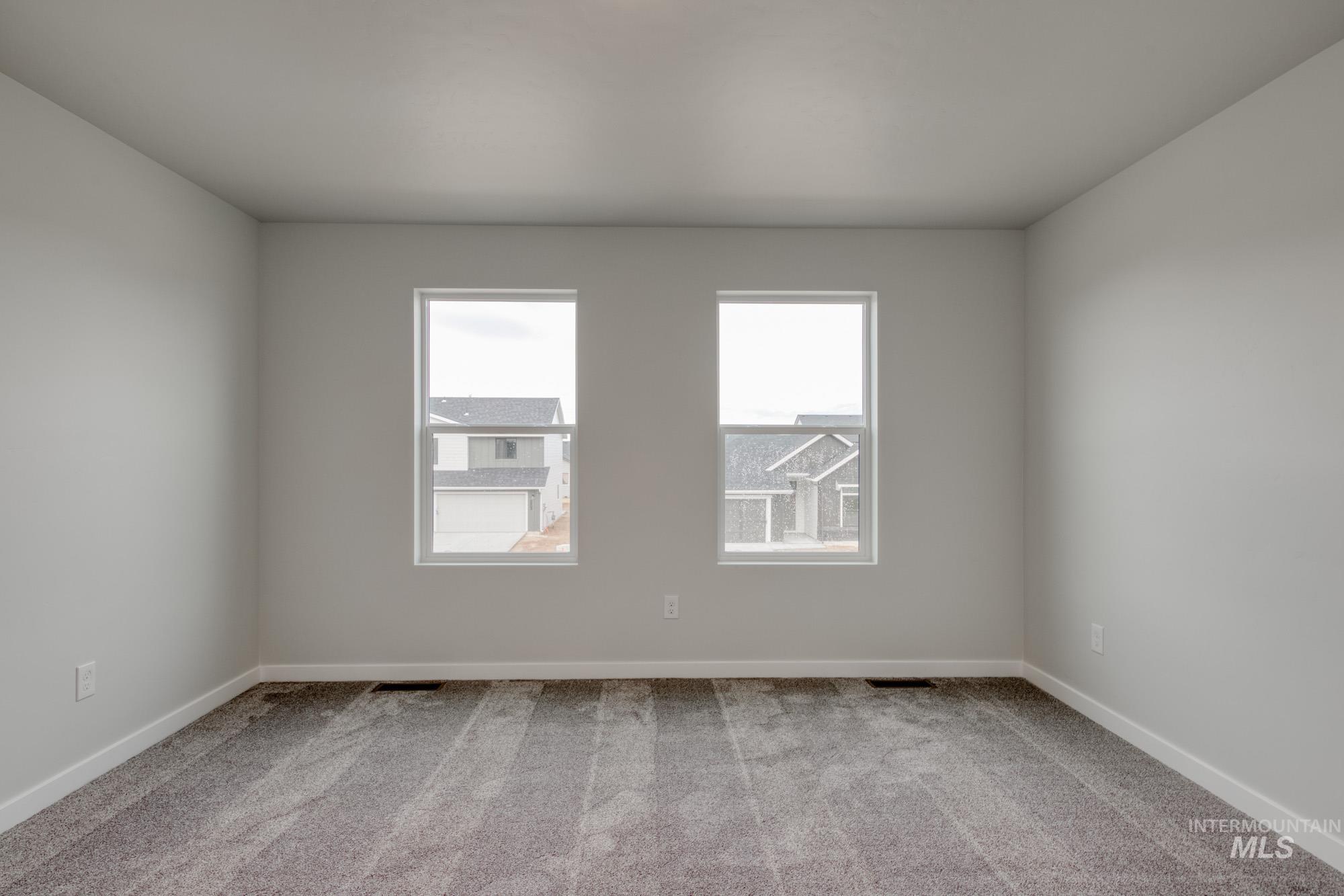 2804 N Eagle Meadow Ave Property Photo 15
