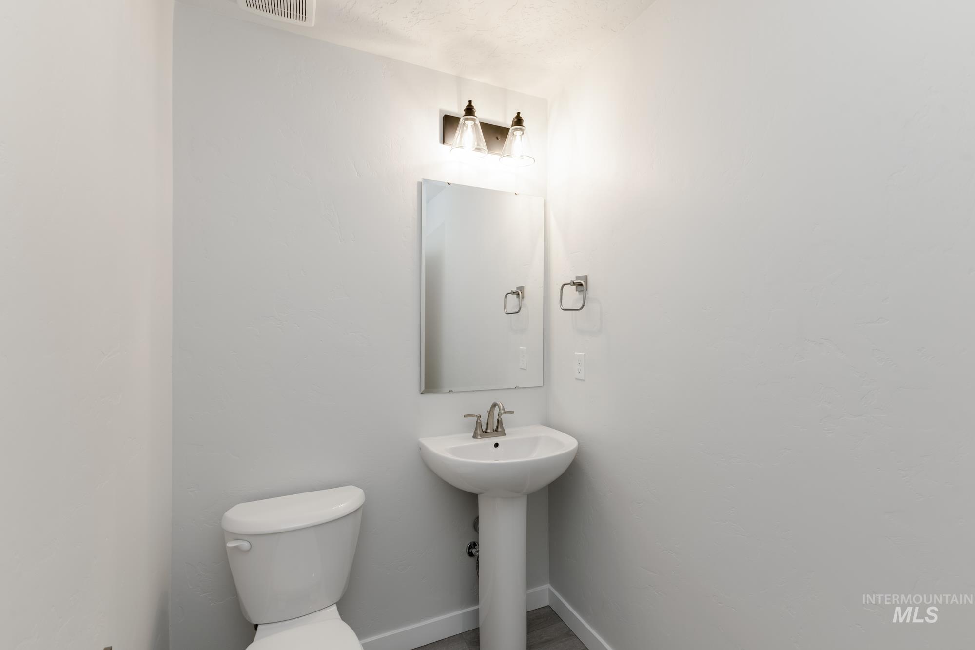 1316 W Bass River Dr Property Photo 12
