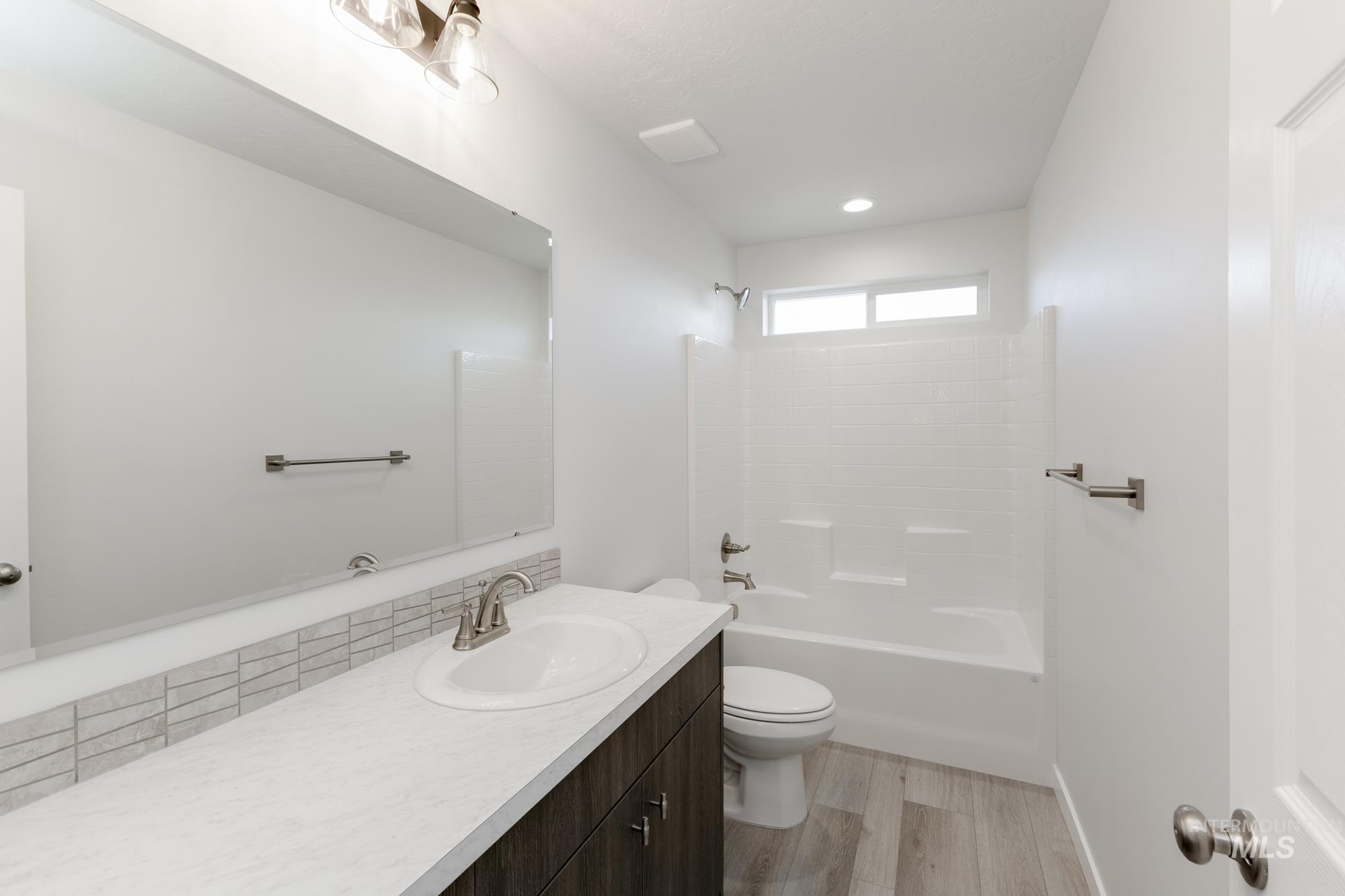 1316 W Bass River Dr Property Photo 19