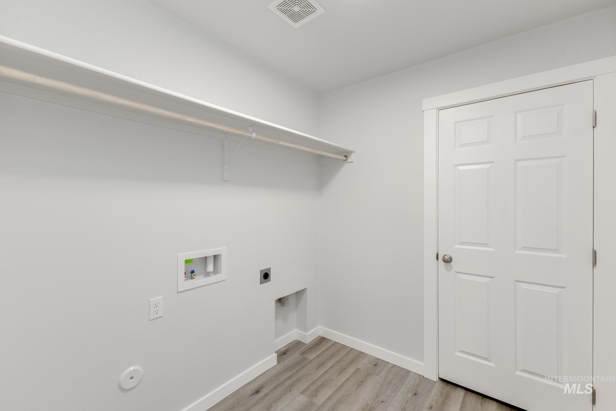 1396 W Malad River St Property Photo 14