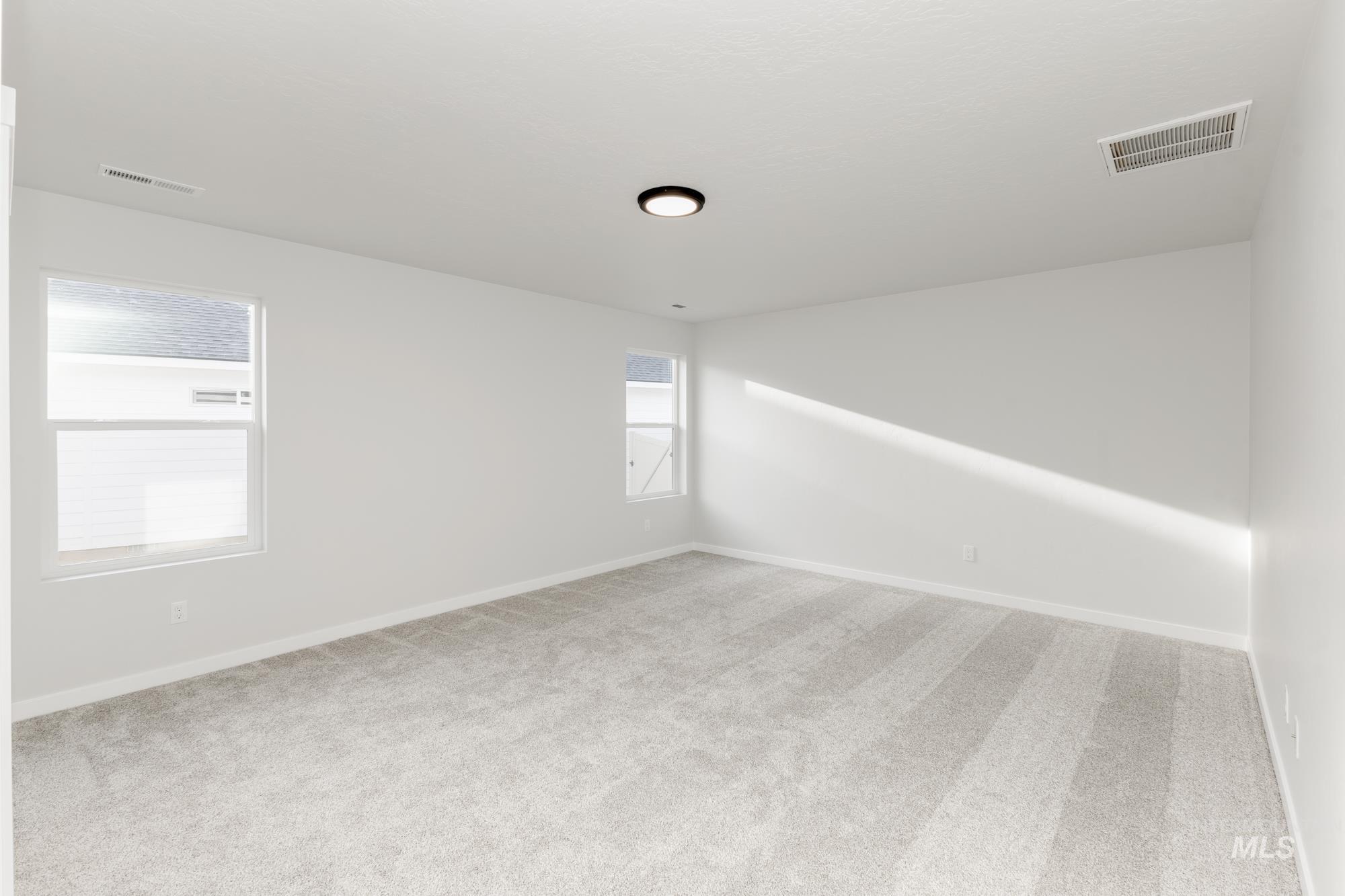 1396 W Malad River St Property Photo 15