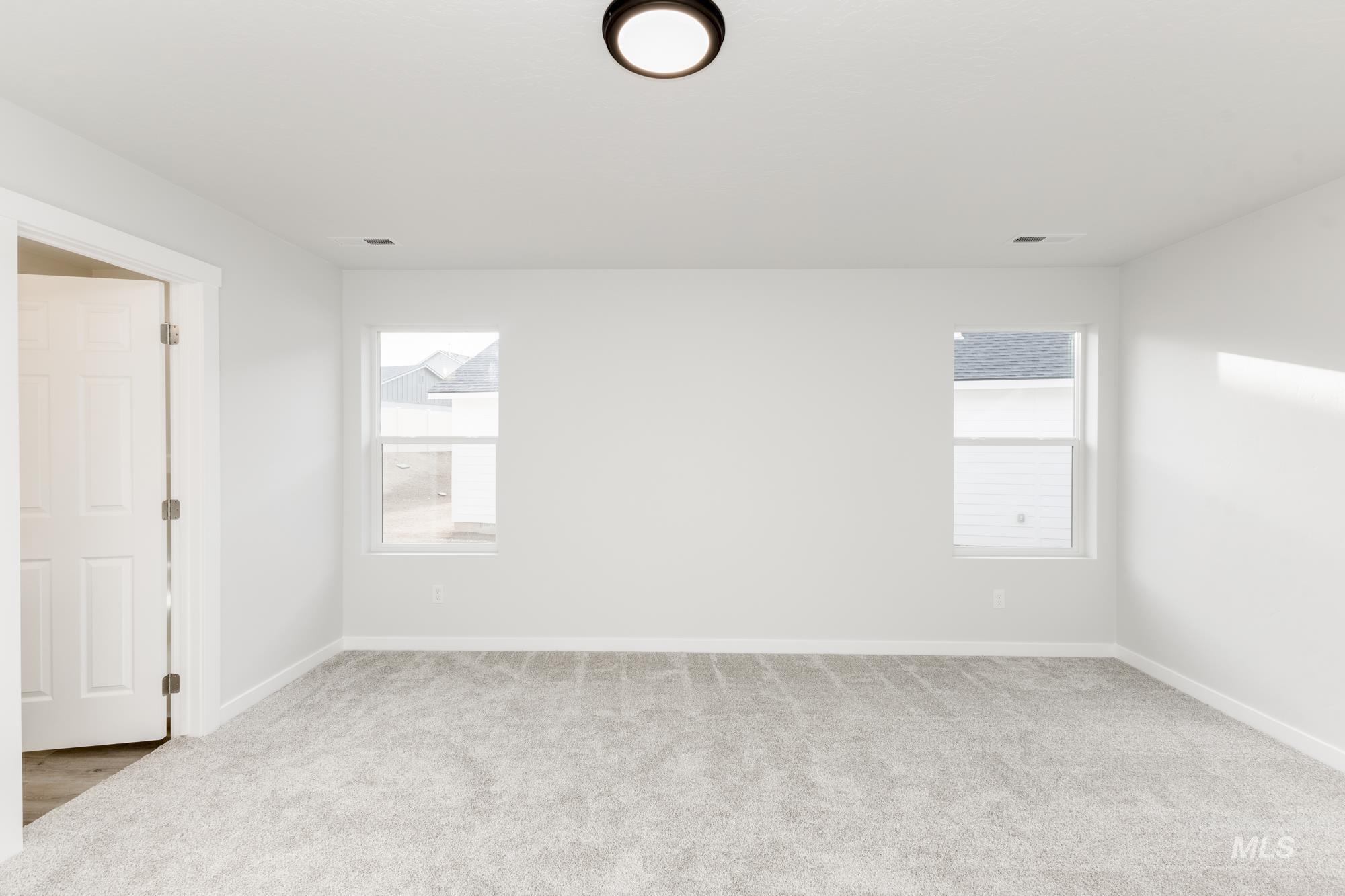 1396 W Malad River St Property Photo 16