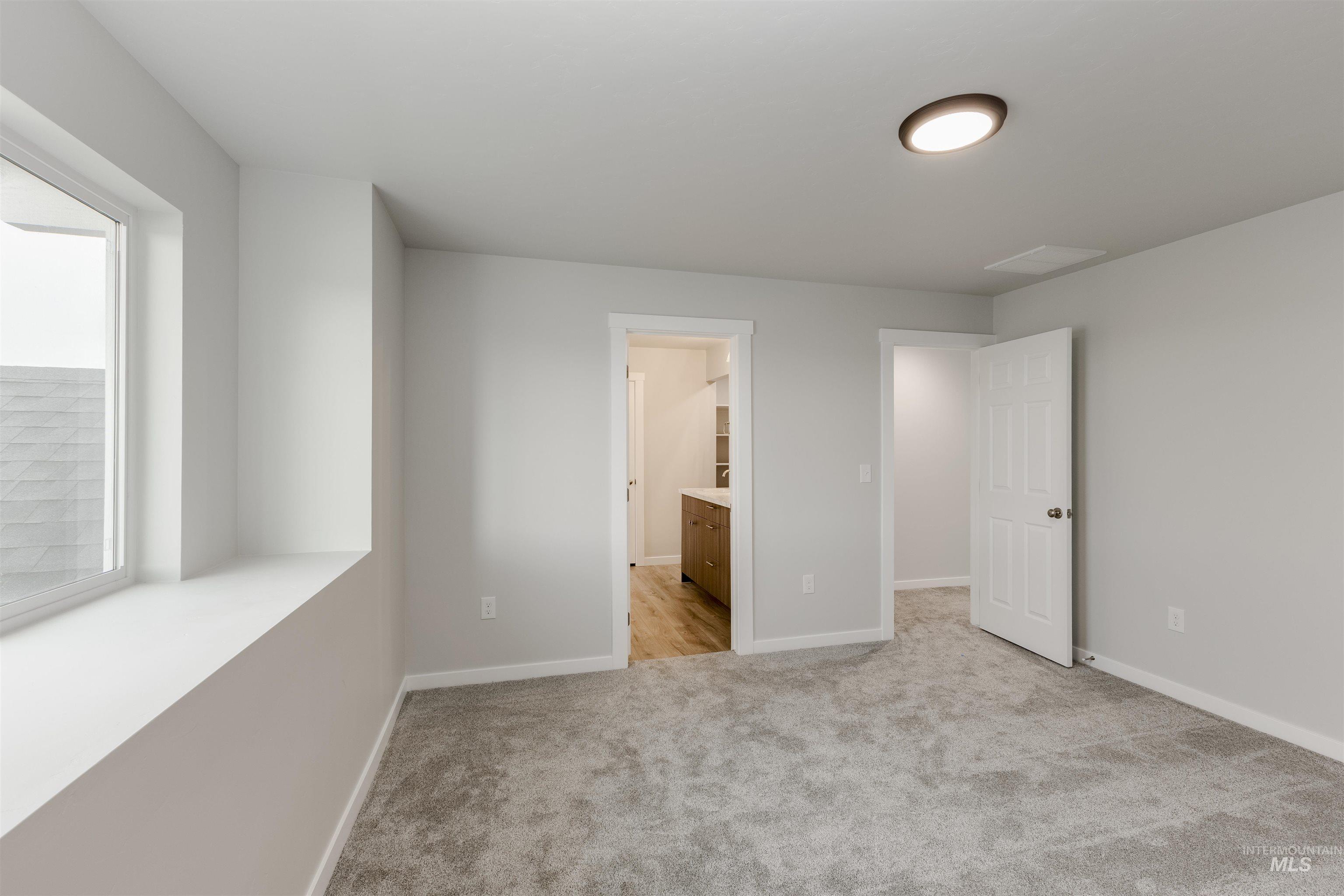 1378 W Crooked River Dr Property Photo 17