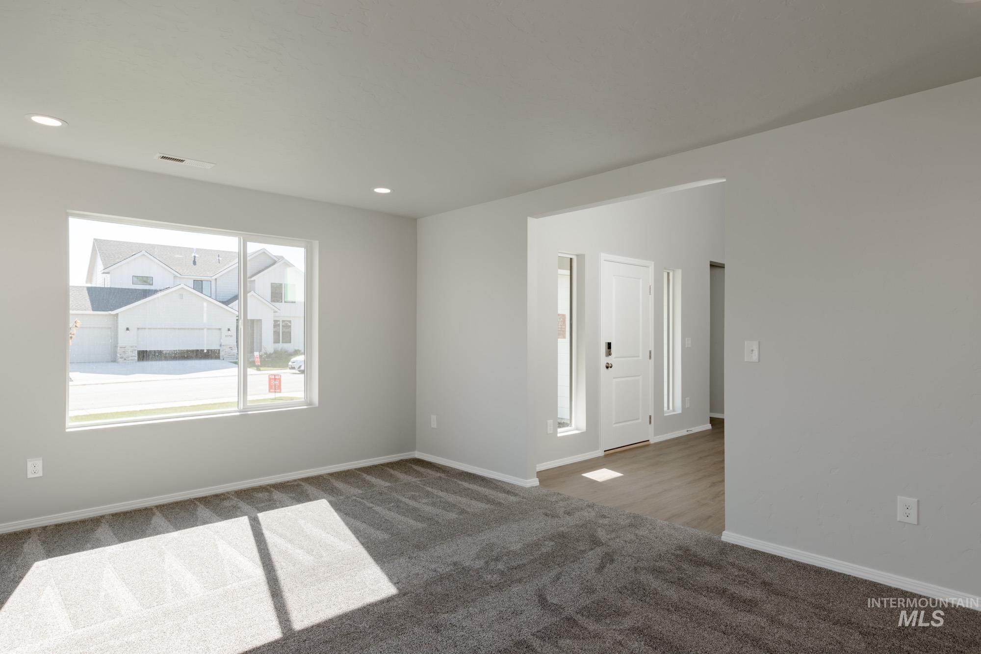 16804 Dunning Way Property Photo 2