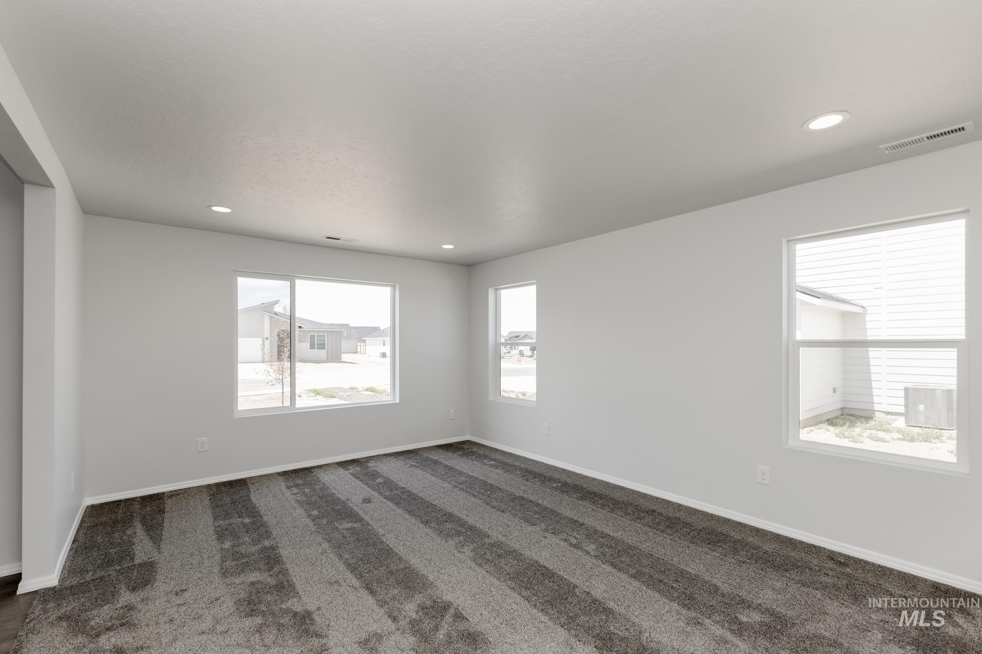 16804 Dunning Way Property Photo 7