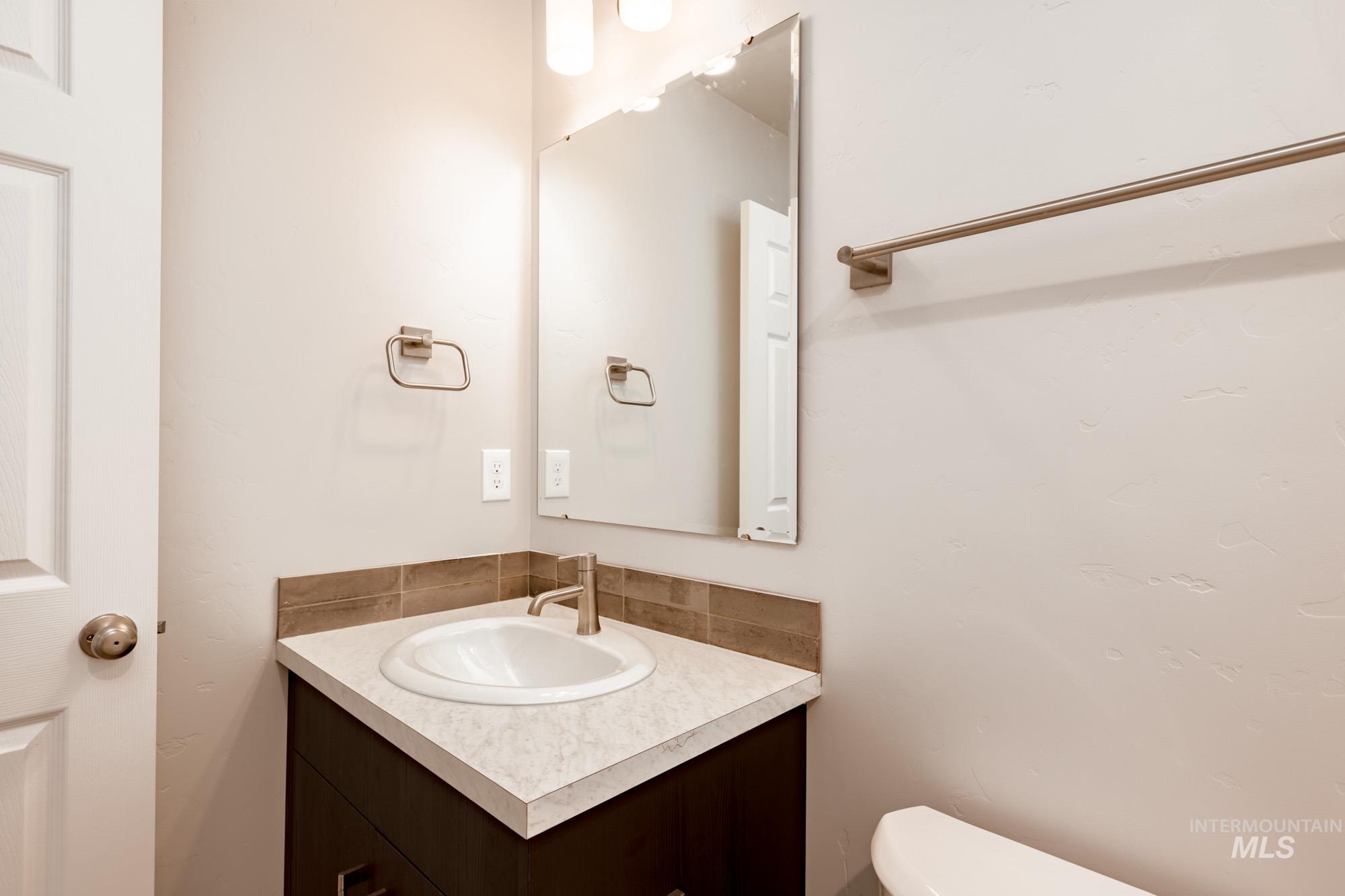 16804 Dunning Way Property Photo 13