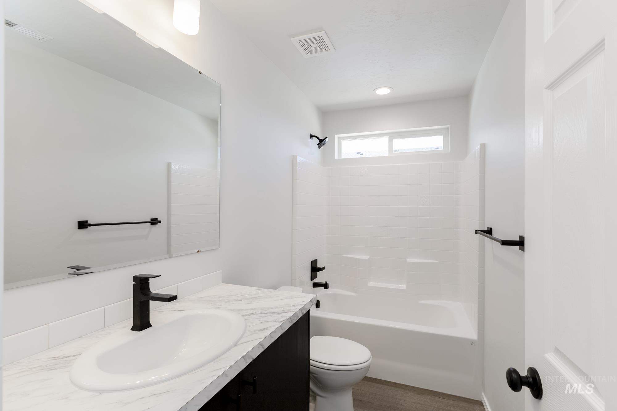 16804 Dunning Way Property Photo 23