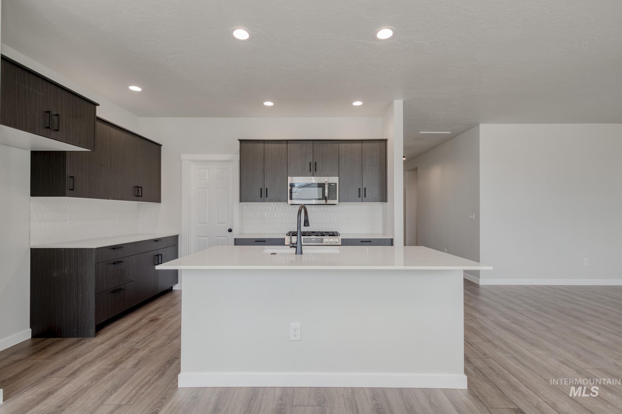 12623 Trimstone Ct Property Photo 4