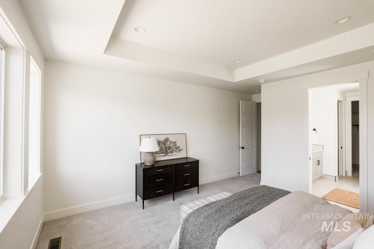 18293 Pine Grove Ave Property Photo 8
