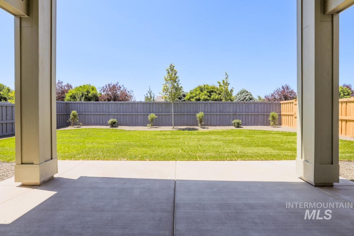 18293 Pine Grove Ave Property Photo 28